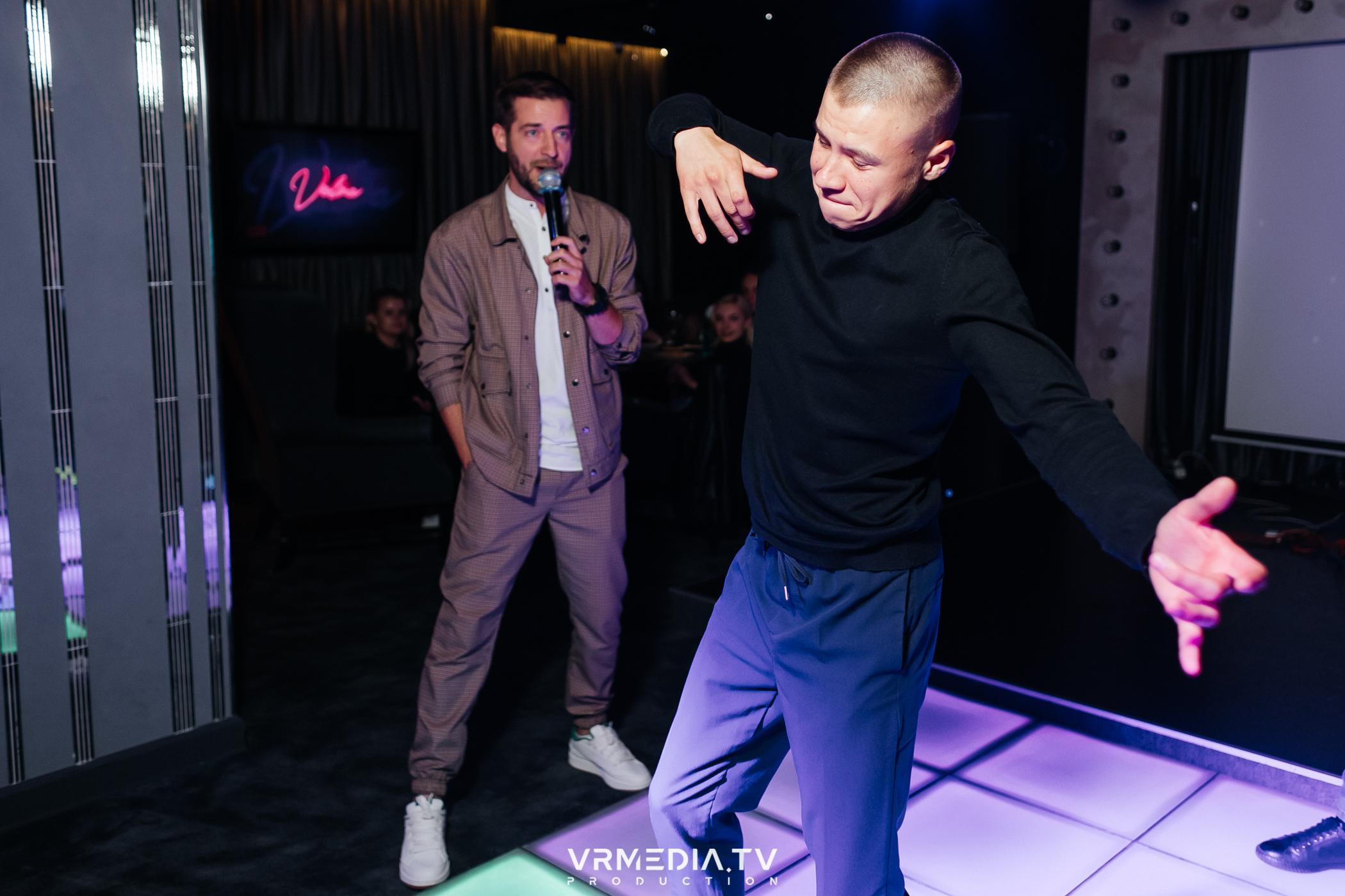 DANCE COCTAIL в караоке-баре «Volna»