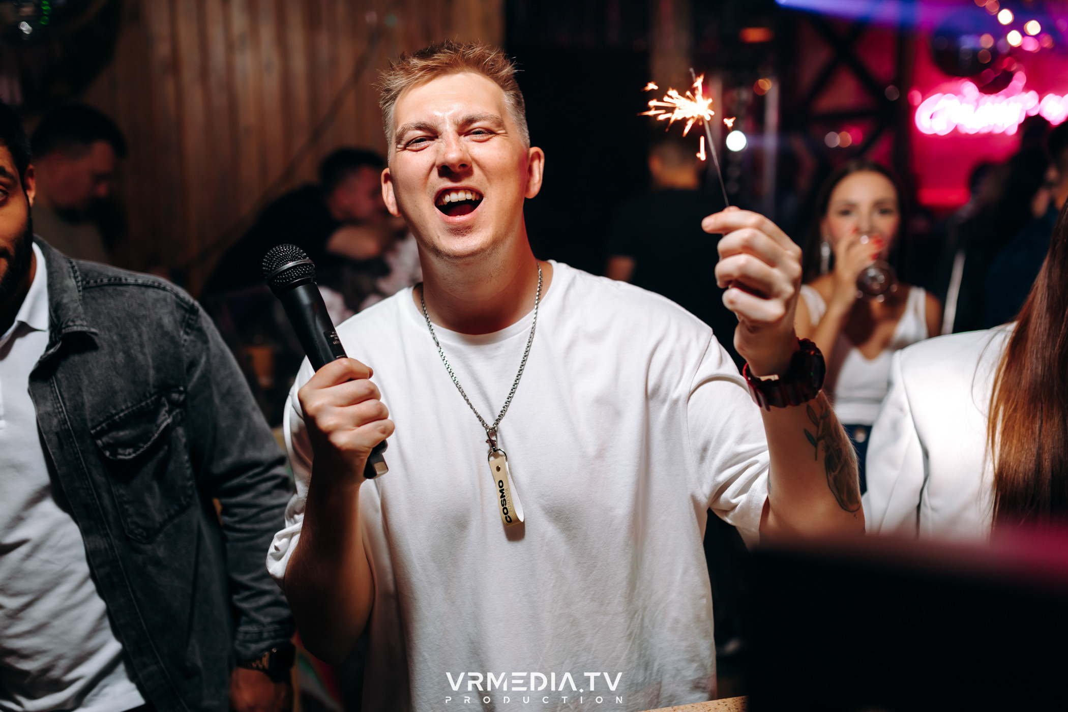 Бару «Cosmo» — 8 лет!