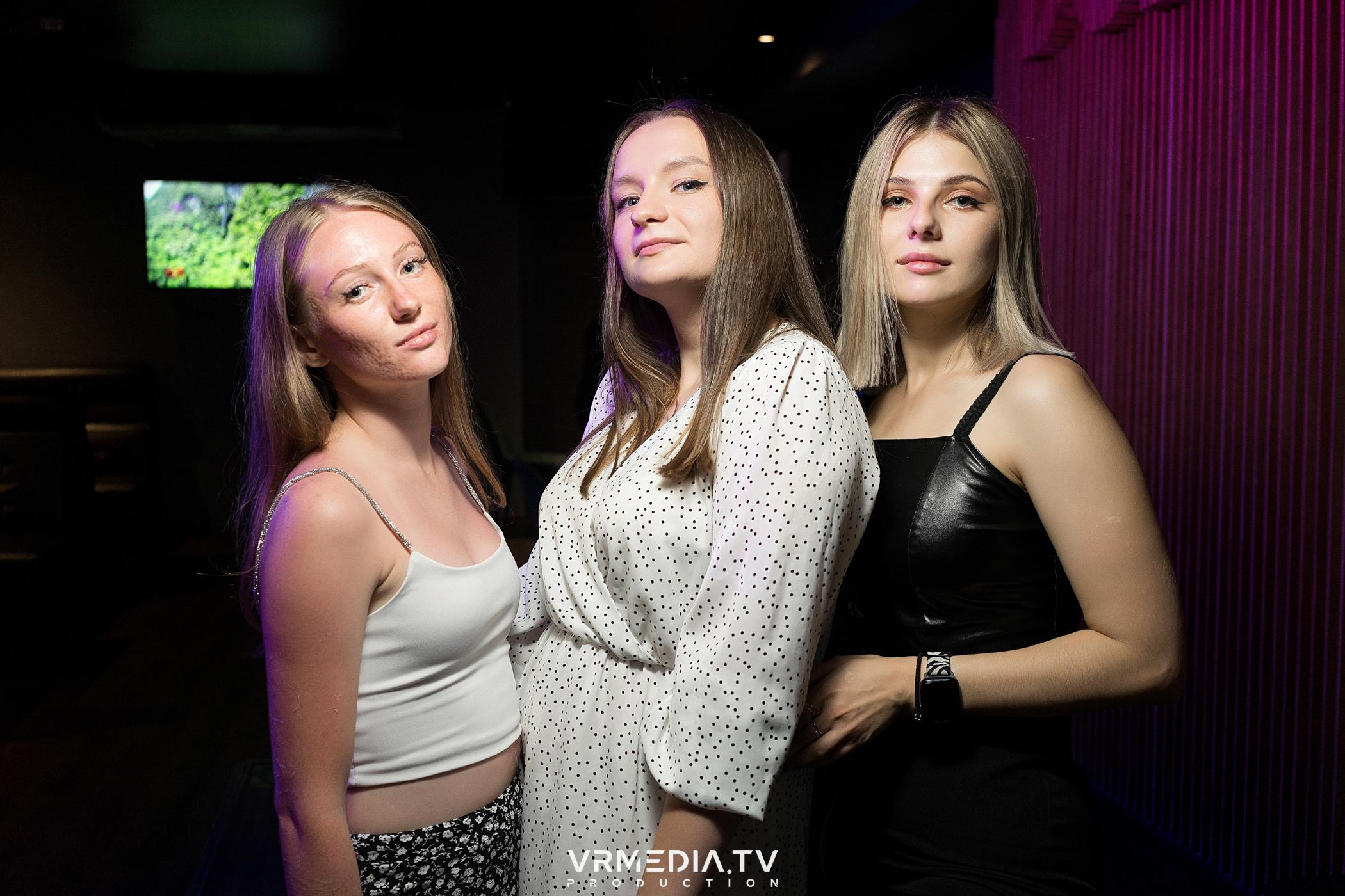 Выходные в баре «DOSKI»