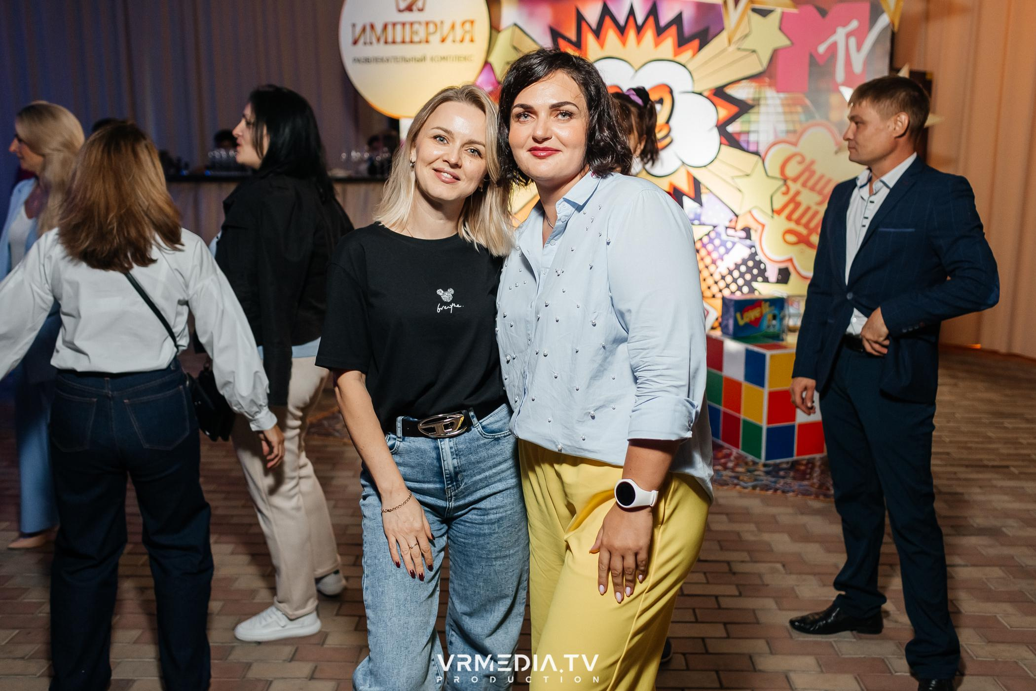 Дискотека 90-х в ресторане «Империя»