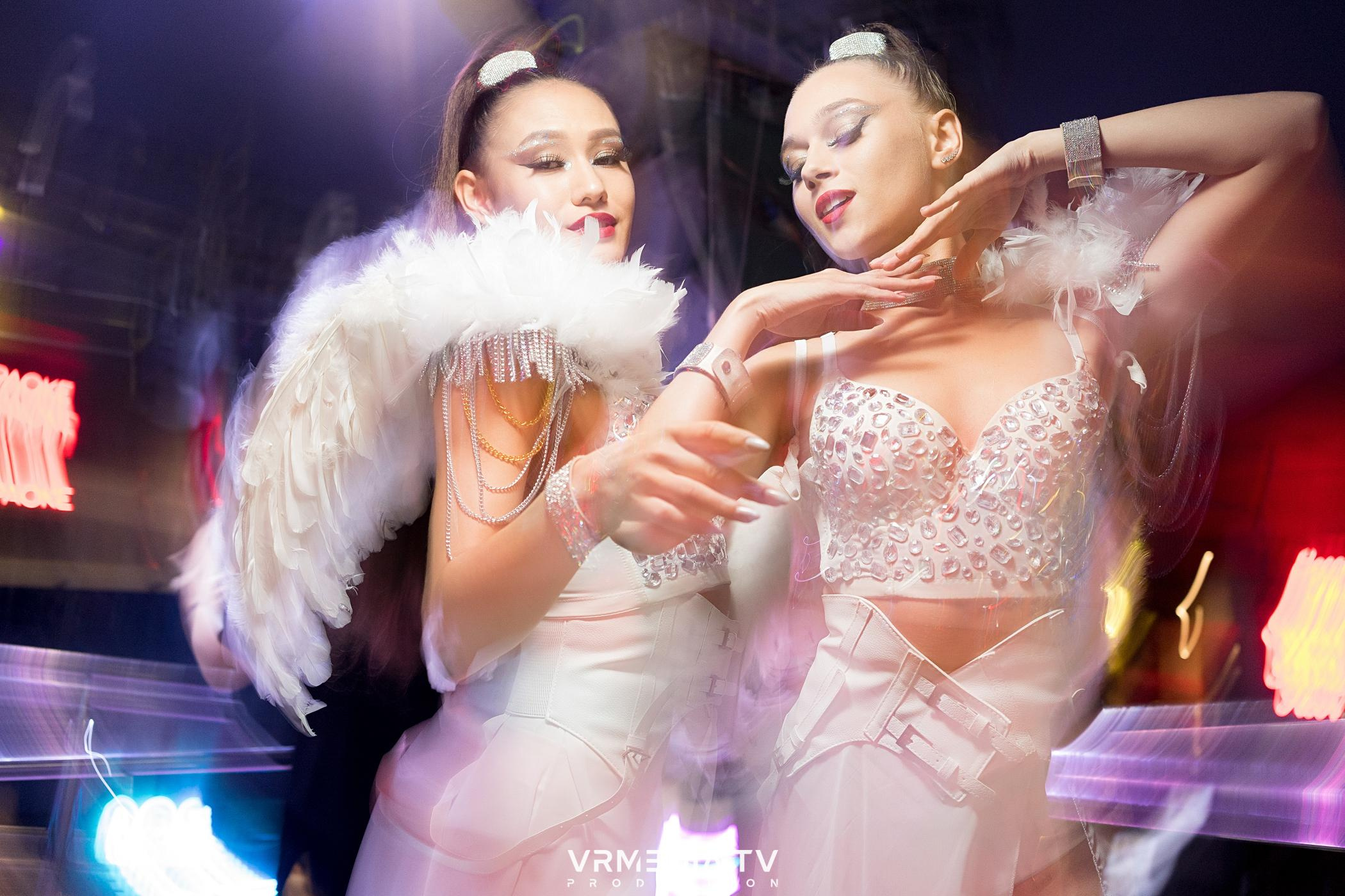 Выходные в баре «DOSKI»