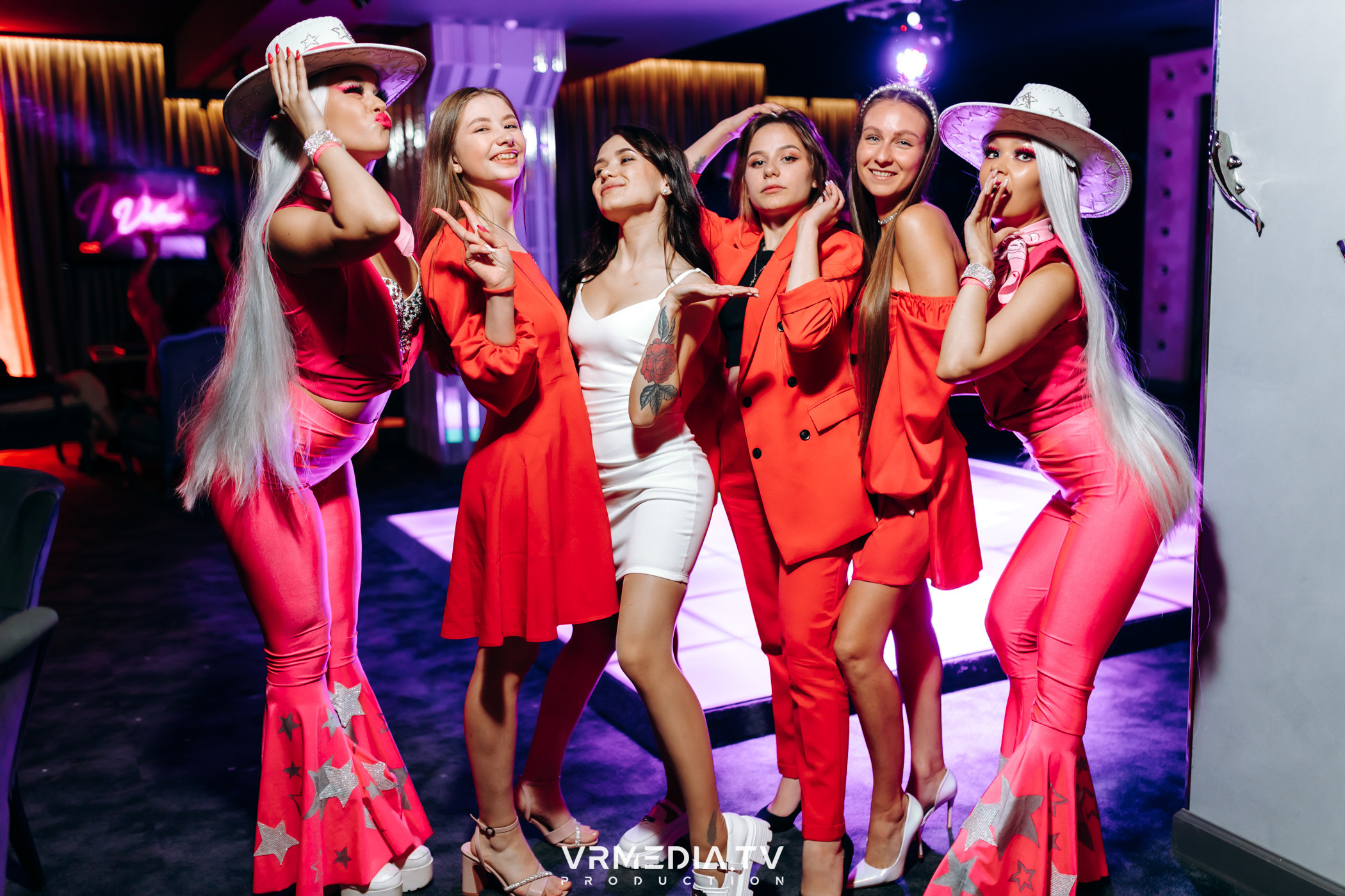 «Barbie party» в караоке-баре «Volna»