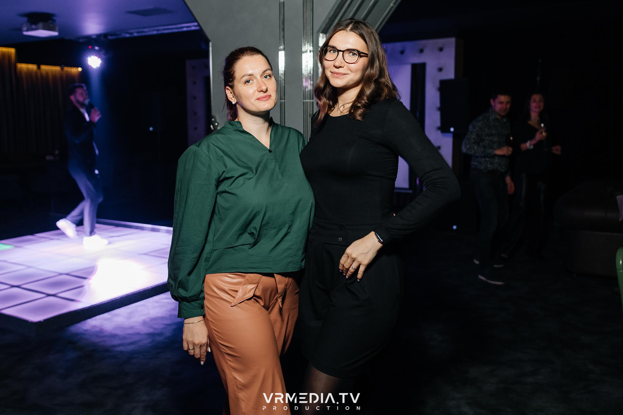 «Gentlemen show» в караоке-баре «Volna»