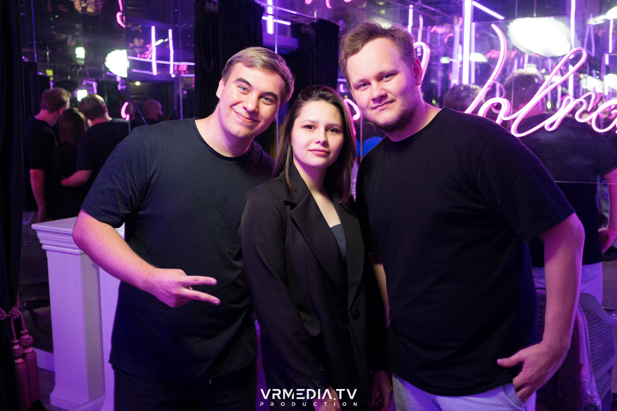 THE GOLD VOICE в караоке-баре «Volna»