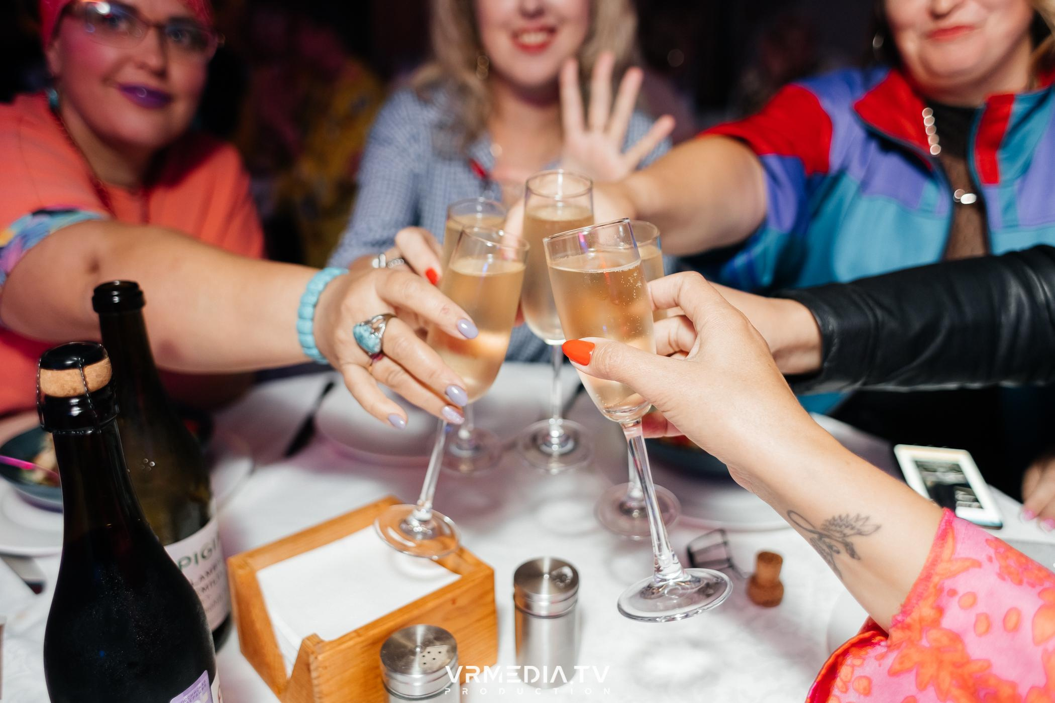 Дискотека 90-х в ресторане «Империя»