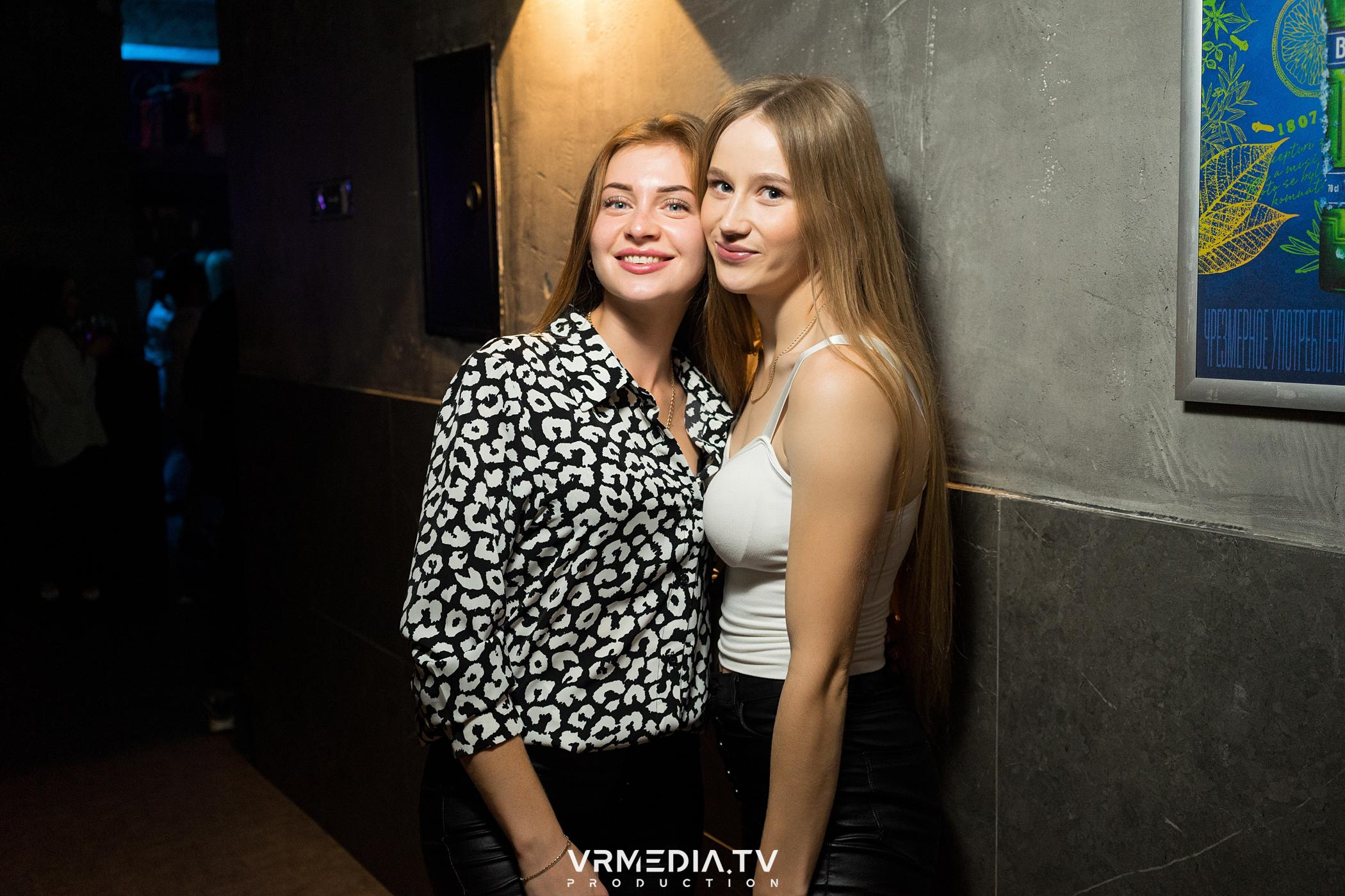 Выходные в баре «DOSKI»