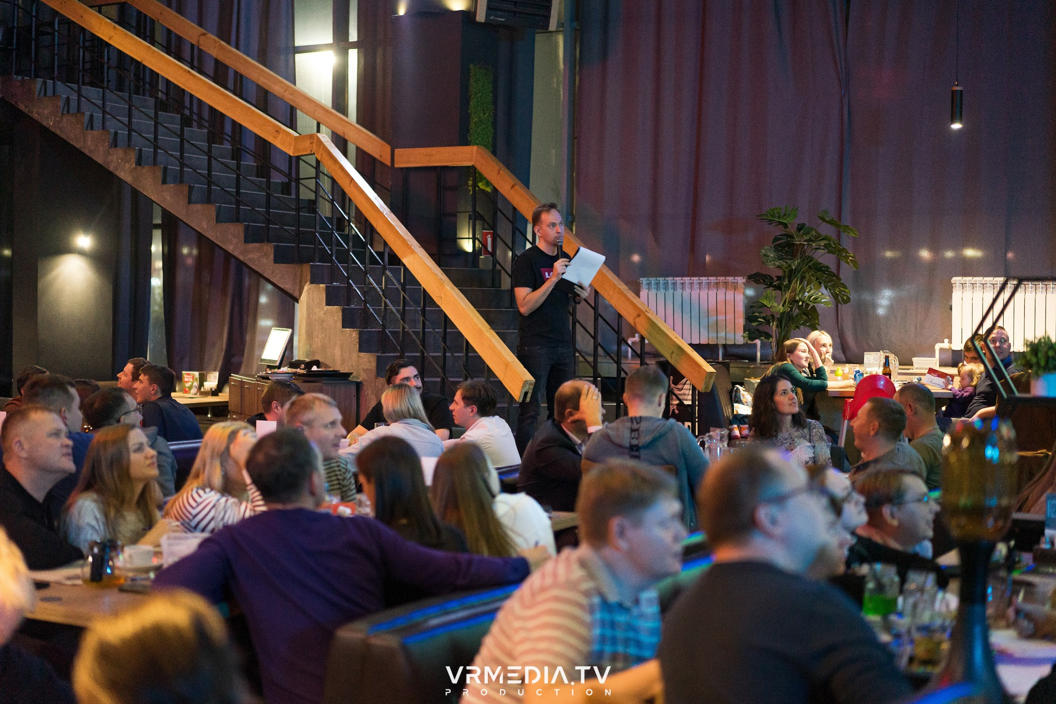 Эйнштейн Party в баре «Друзья»