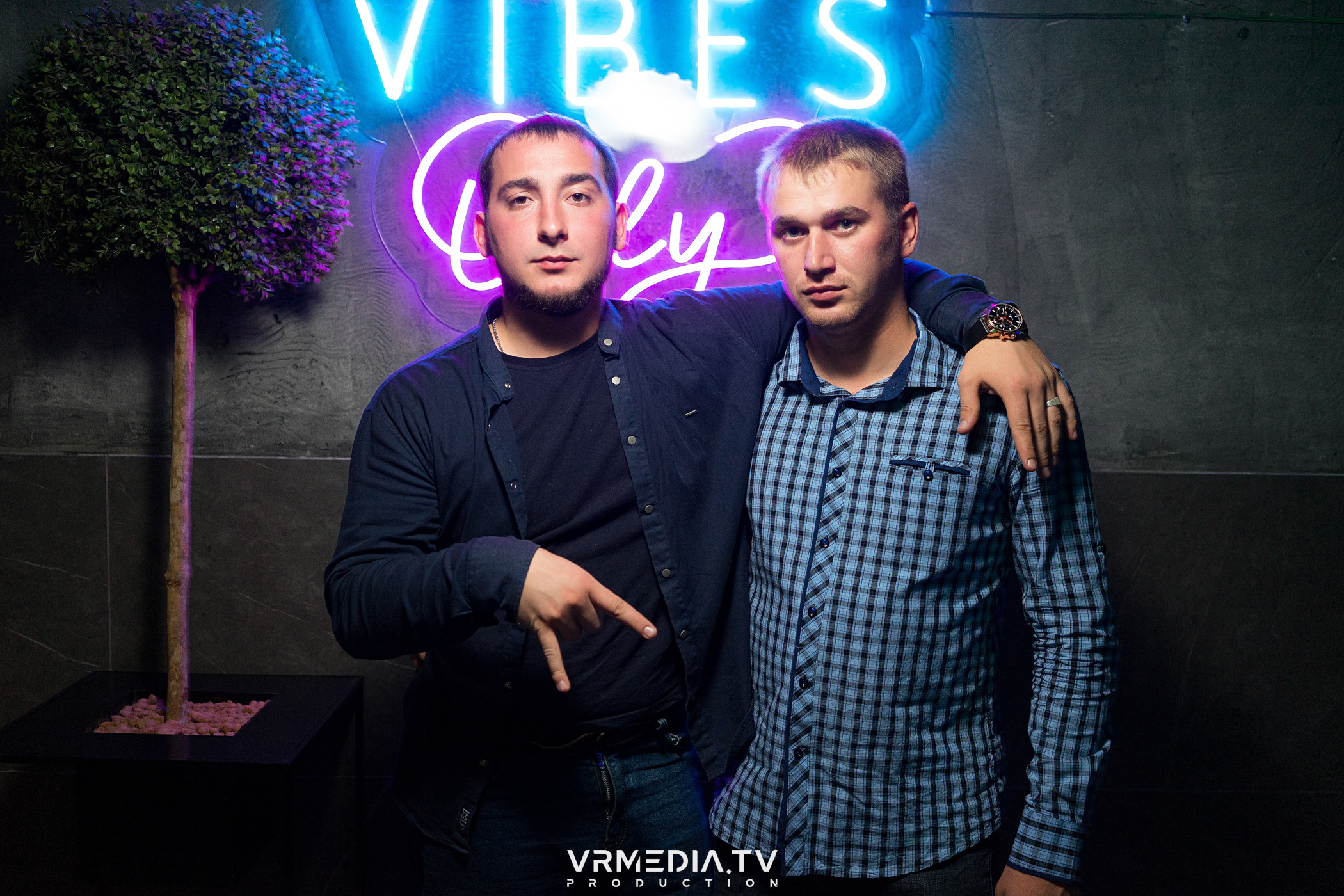 Выходные в баре «Друзья»