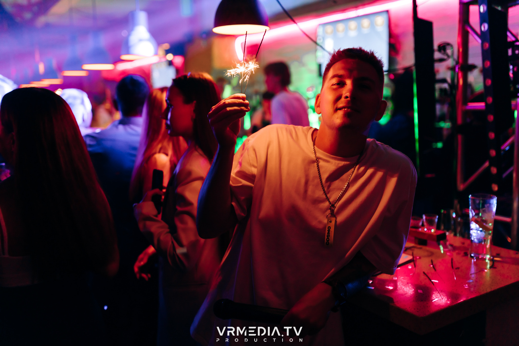 Бару «Cosmo» — 8 лет!