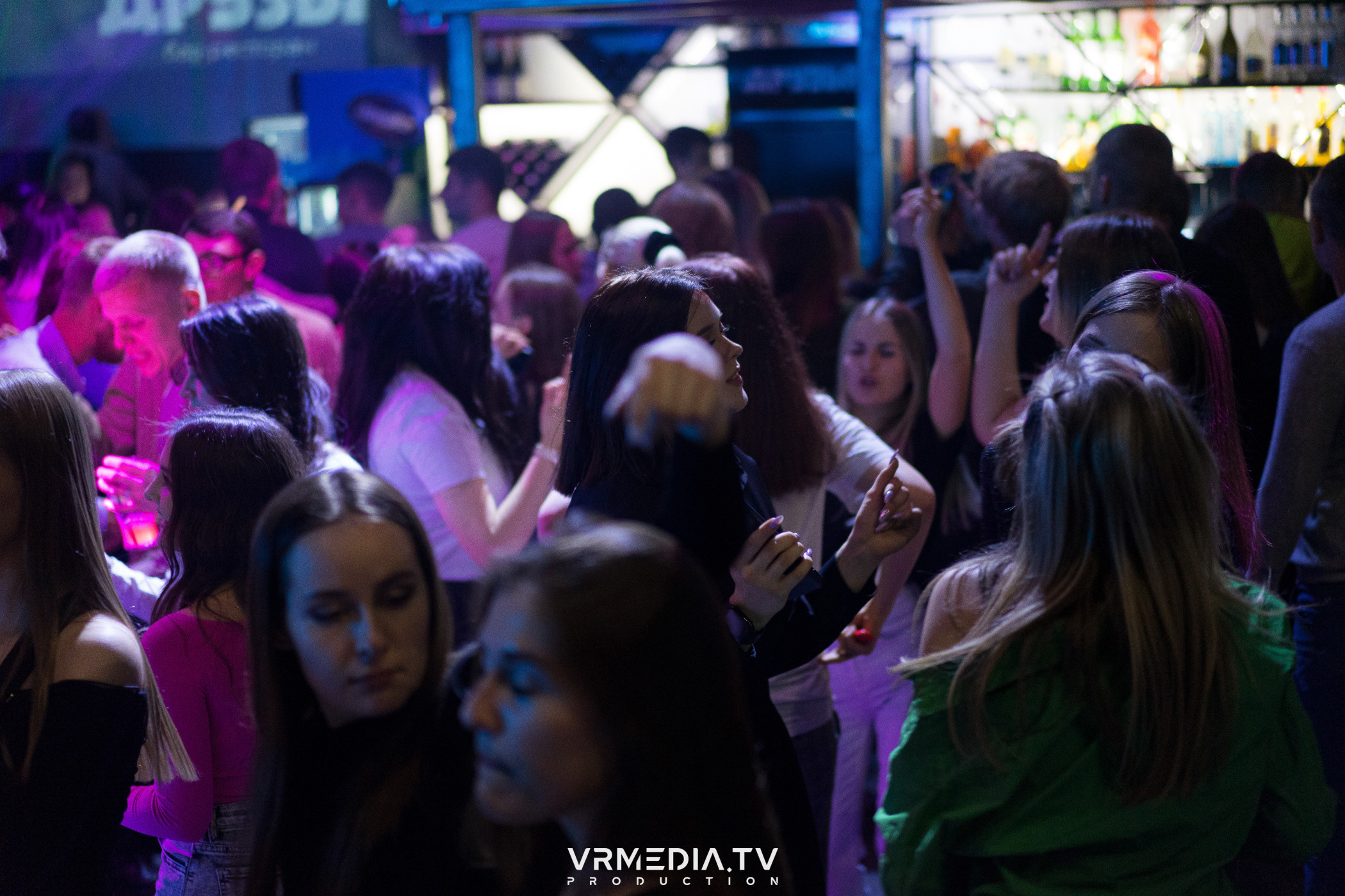 Октоберфест в баре «Друзья»