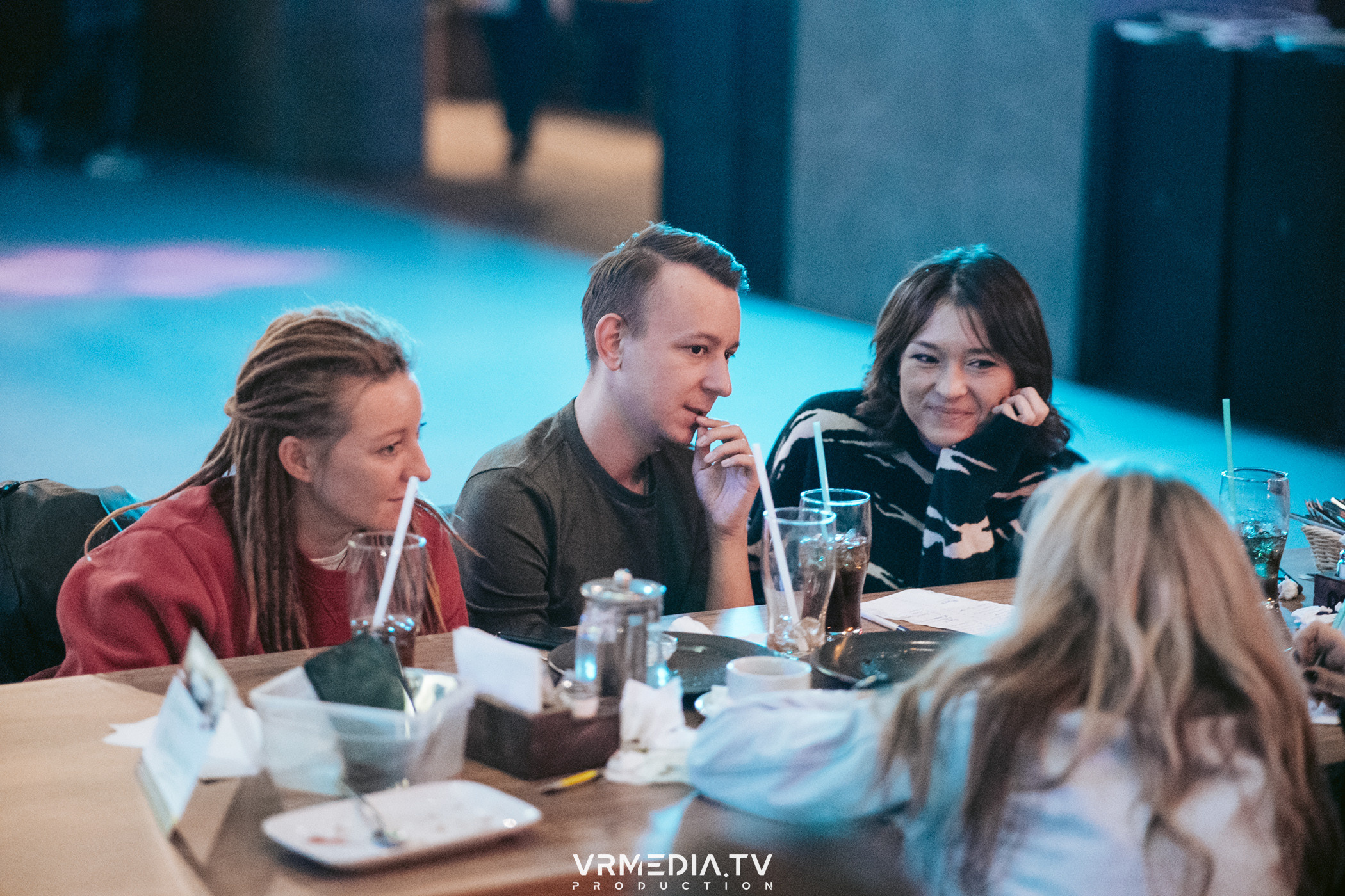 Эйнштейн party в баре «Друзья»