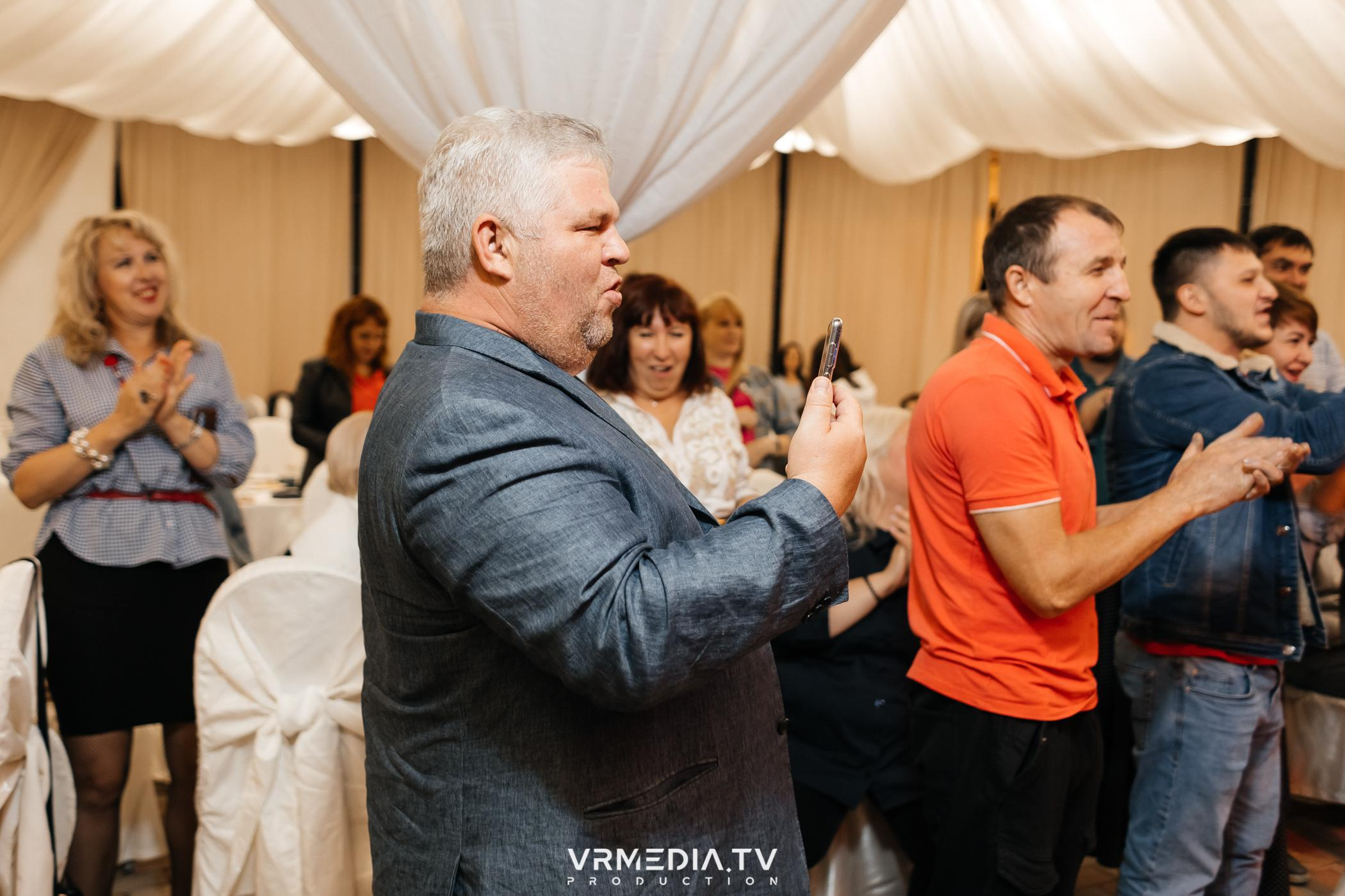 Дискотека 90-х в ресторане «Империя»