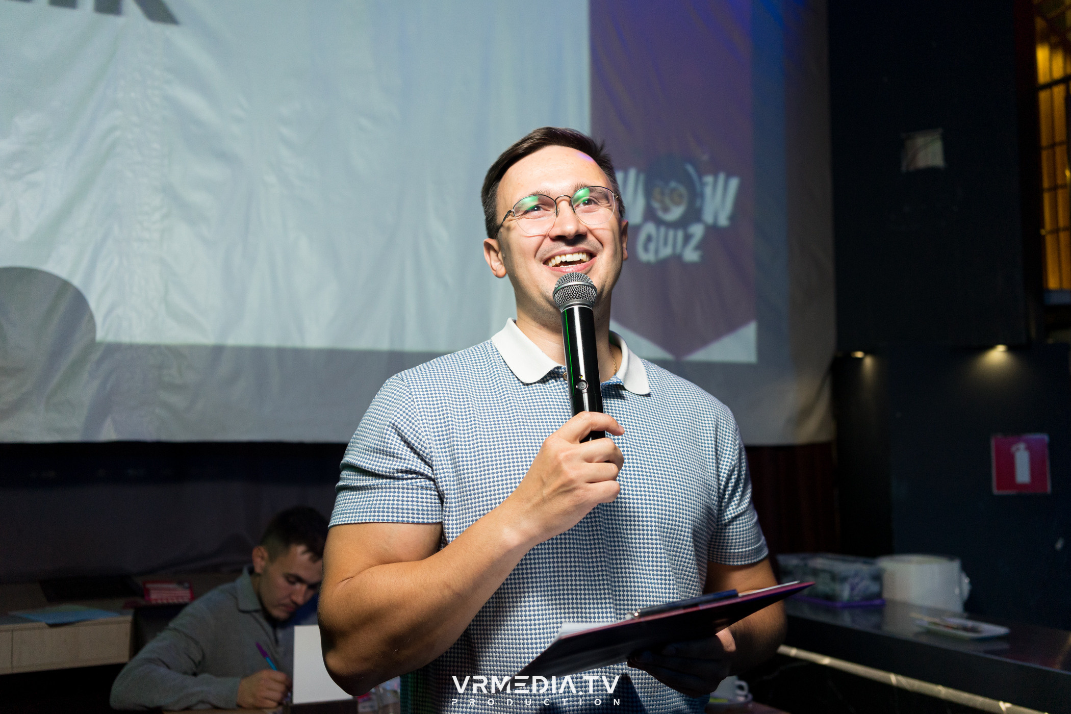 WoW QuiZ в баре «Друзья»