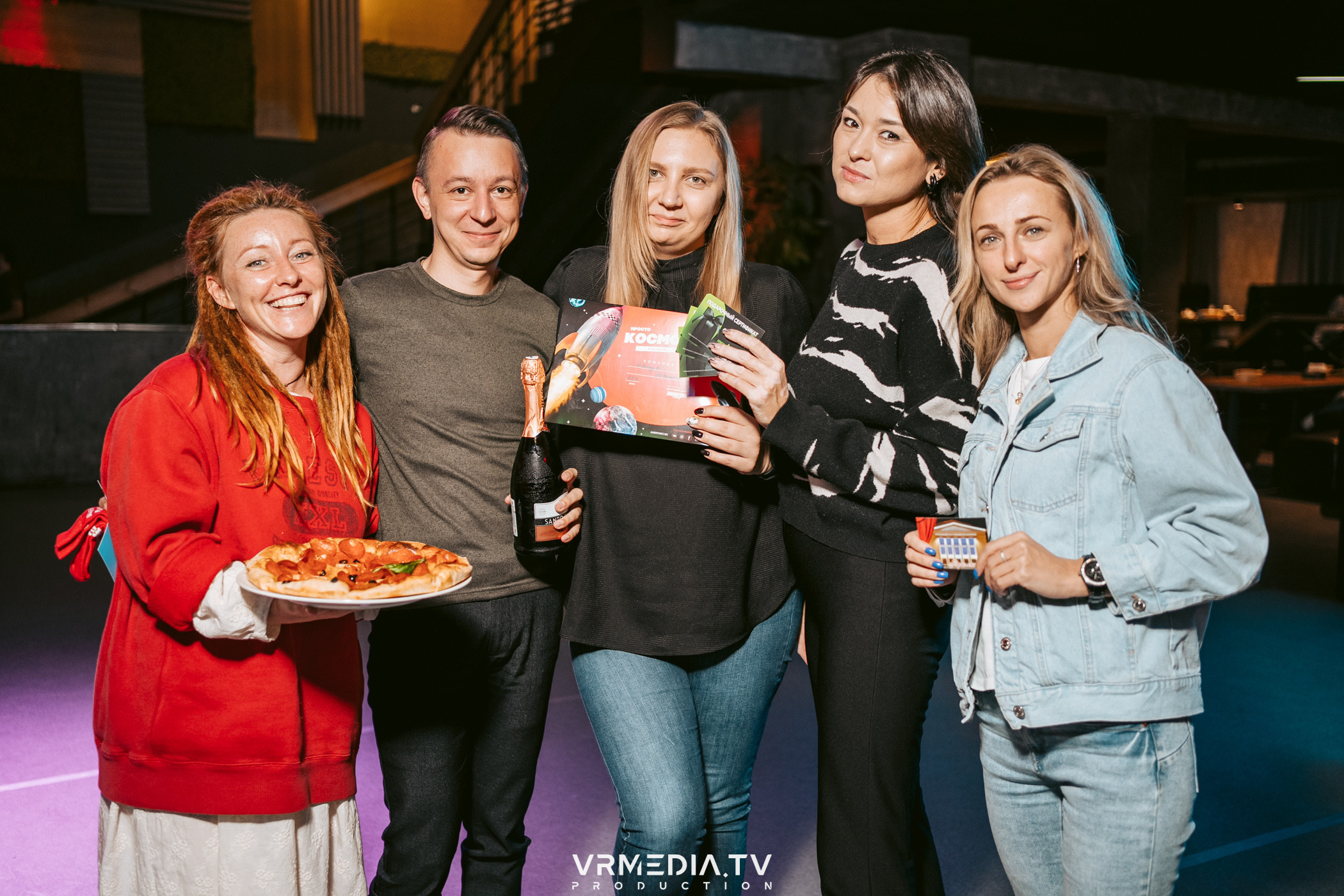 Эйнштейн party в баре «Друзья»