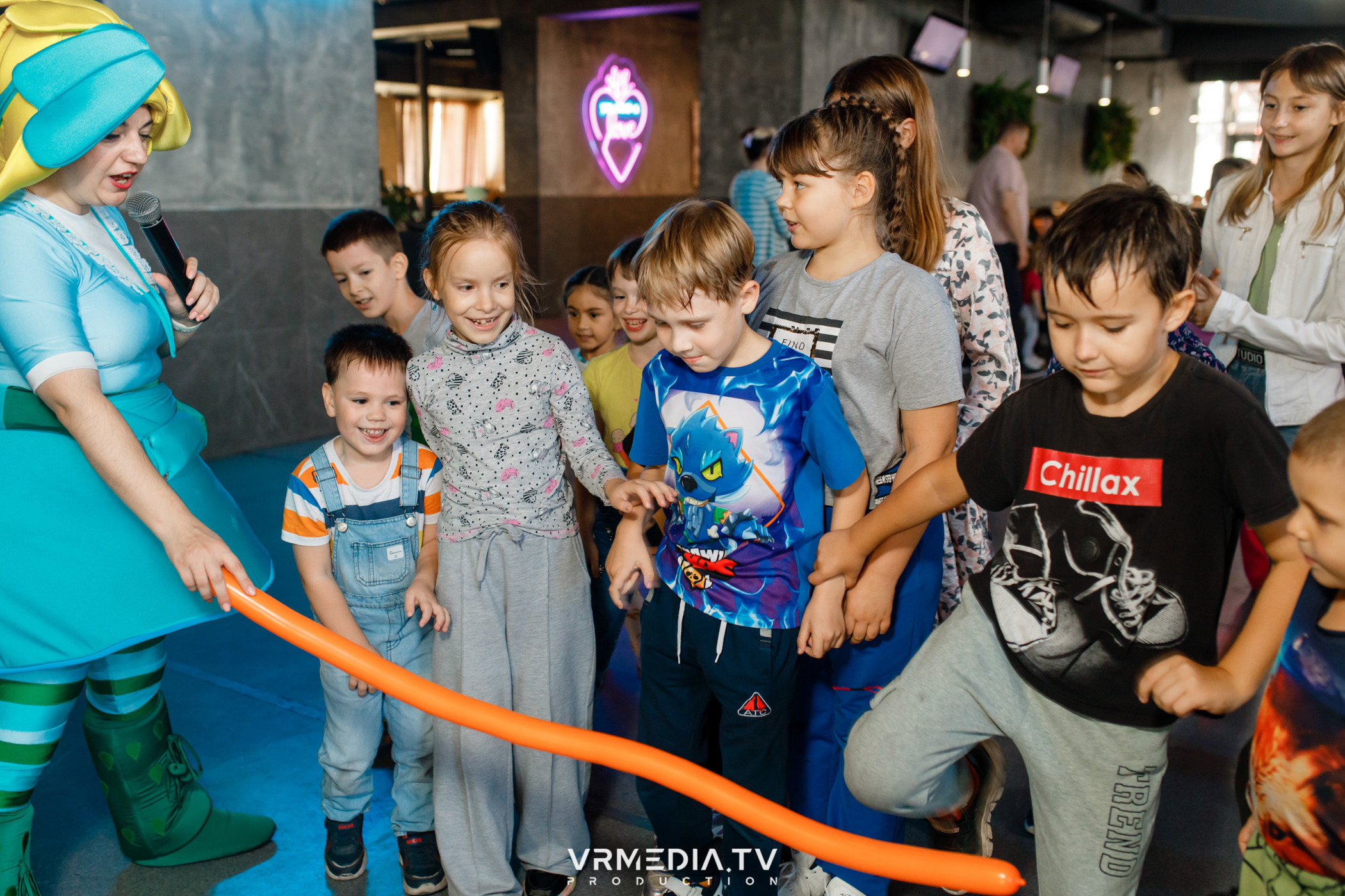 Baby time в баре «Друзья»