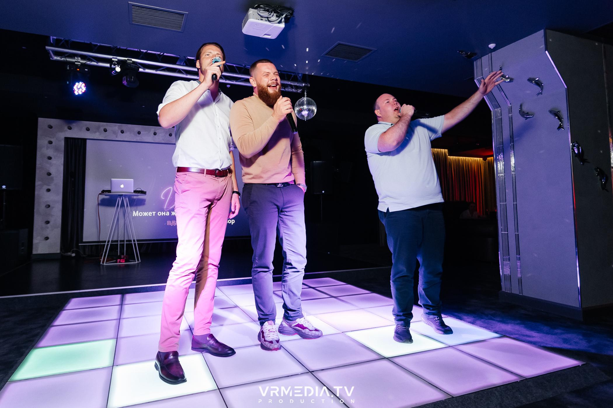 DANCE COCTAIL в караоке-баре «Volna»