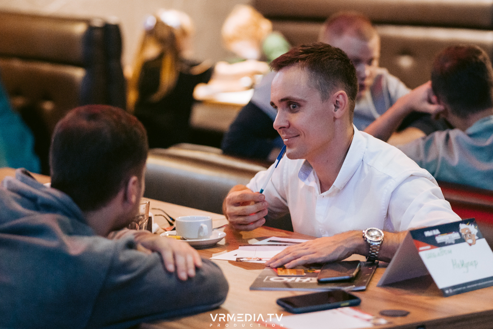 Эйнштейн party в баре «Друзья»