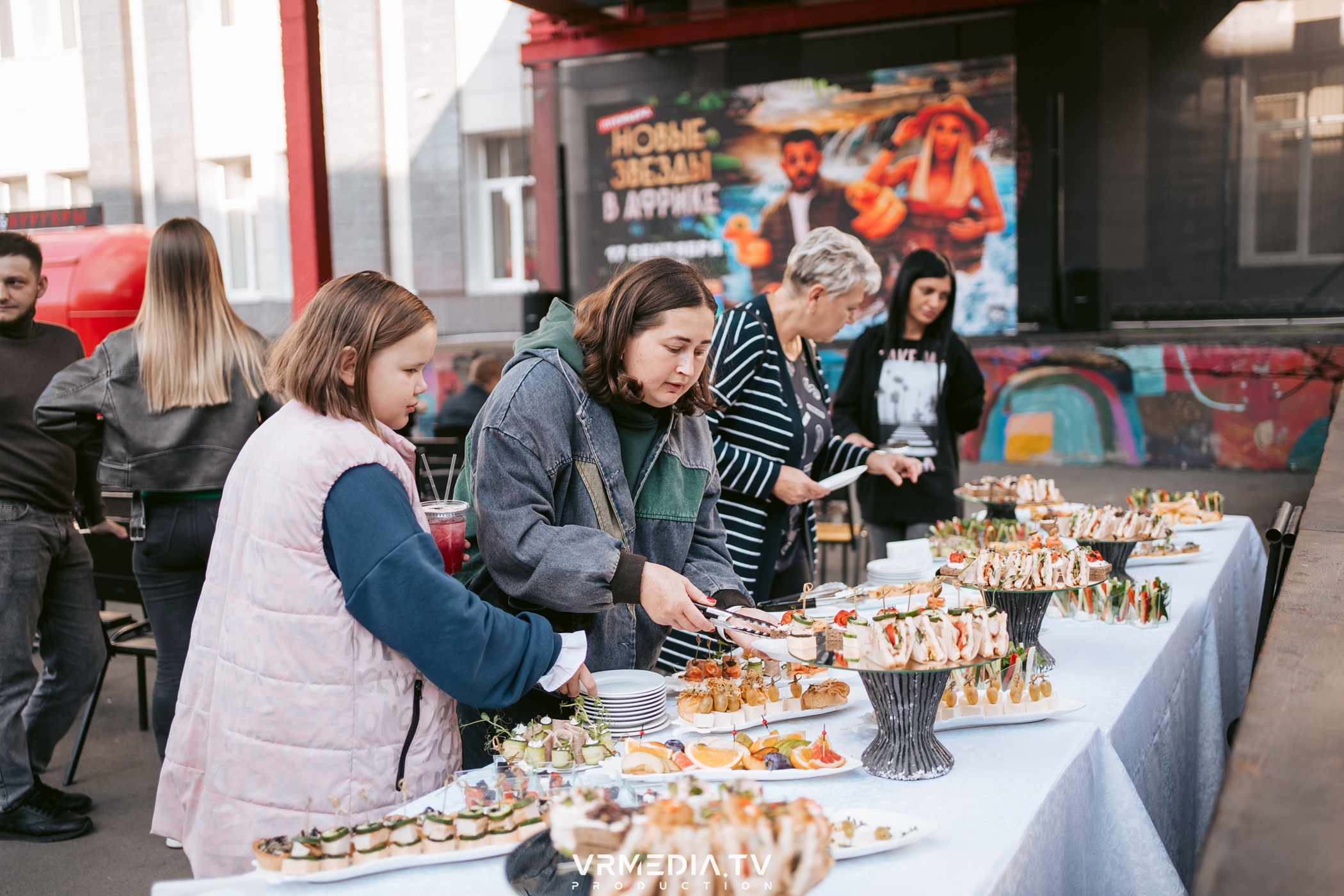 Показ нового сезона шоу «Новые звёзды в Африке» на ТНТ