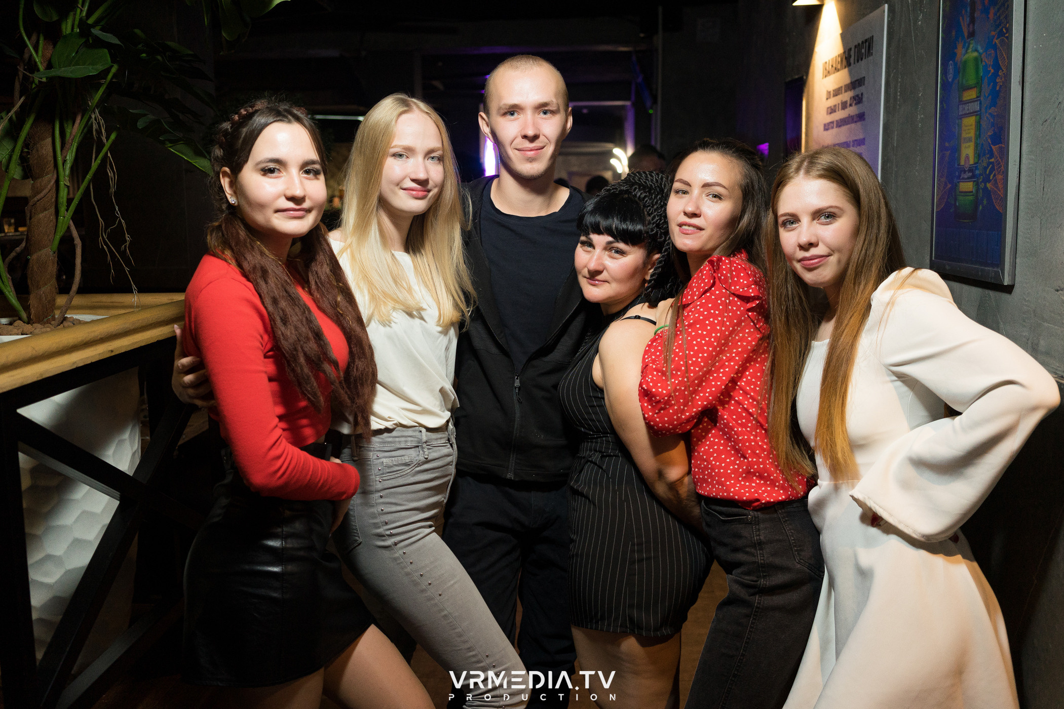 Октоберфест в баре «Друзья»