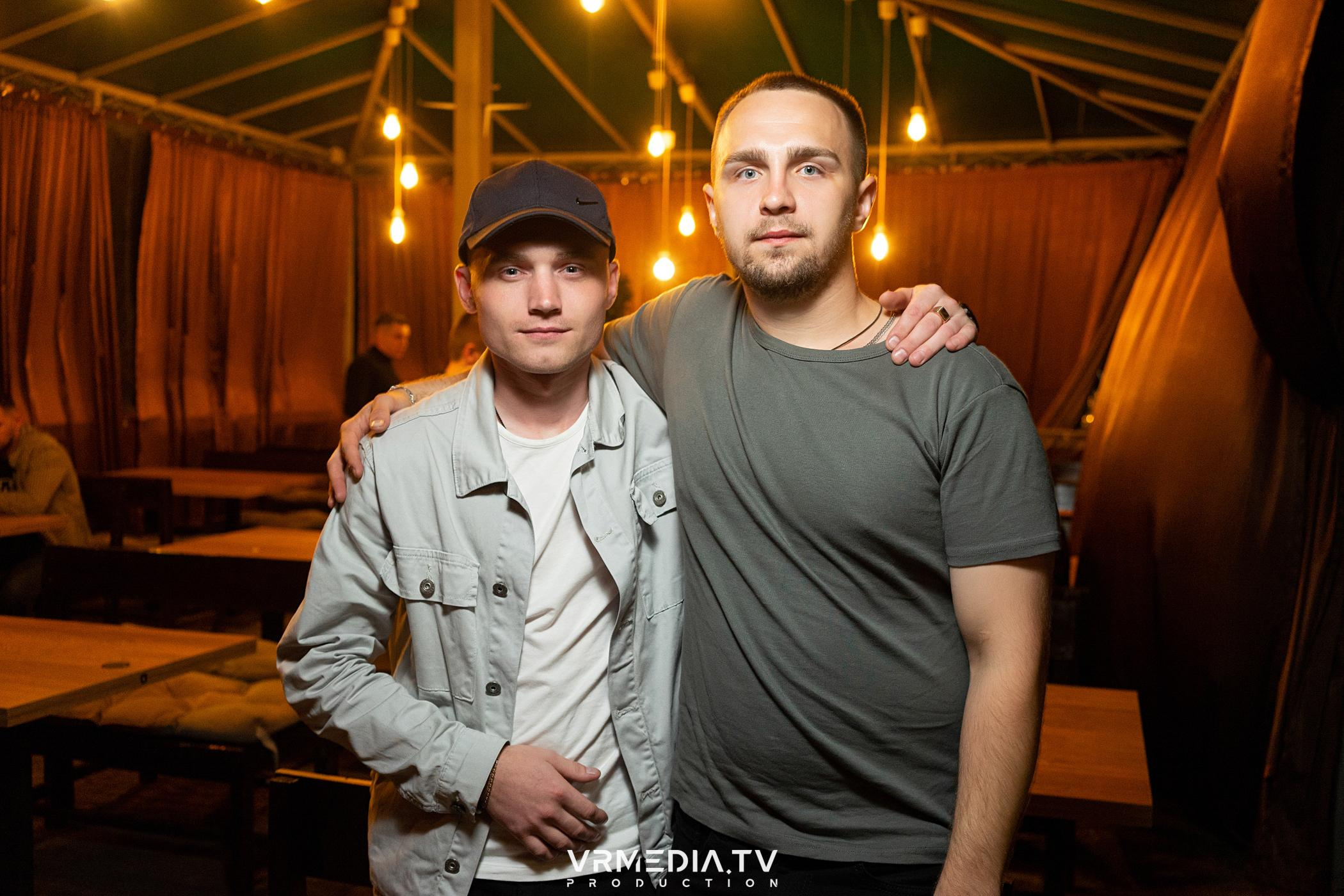 Выходные в баре «DOSKI»