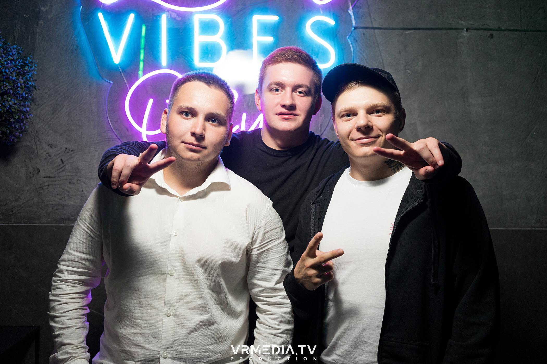 Выходные в баре «DOSKI»