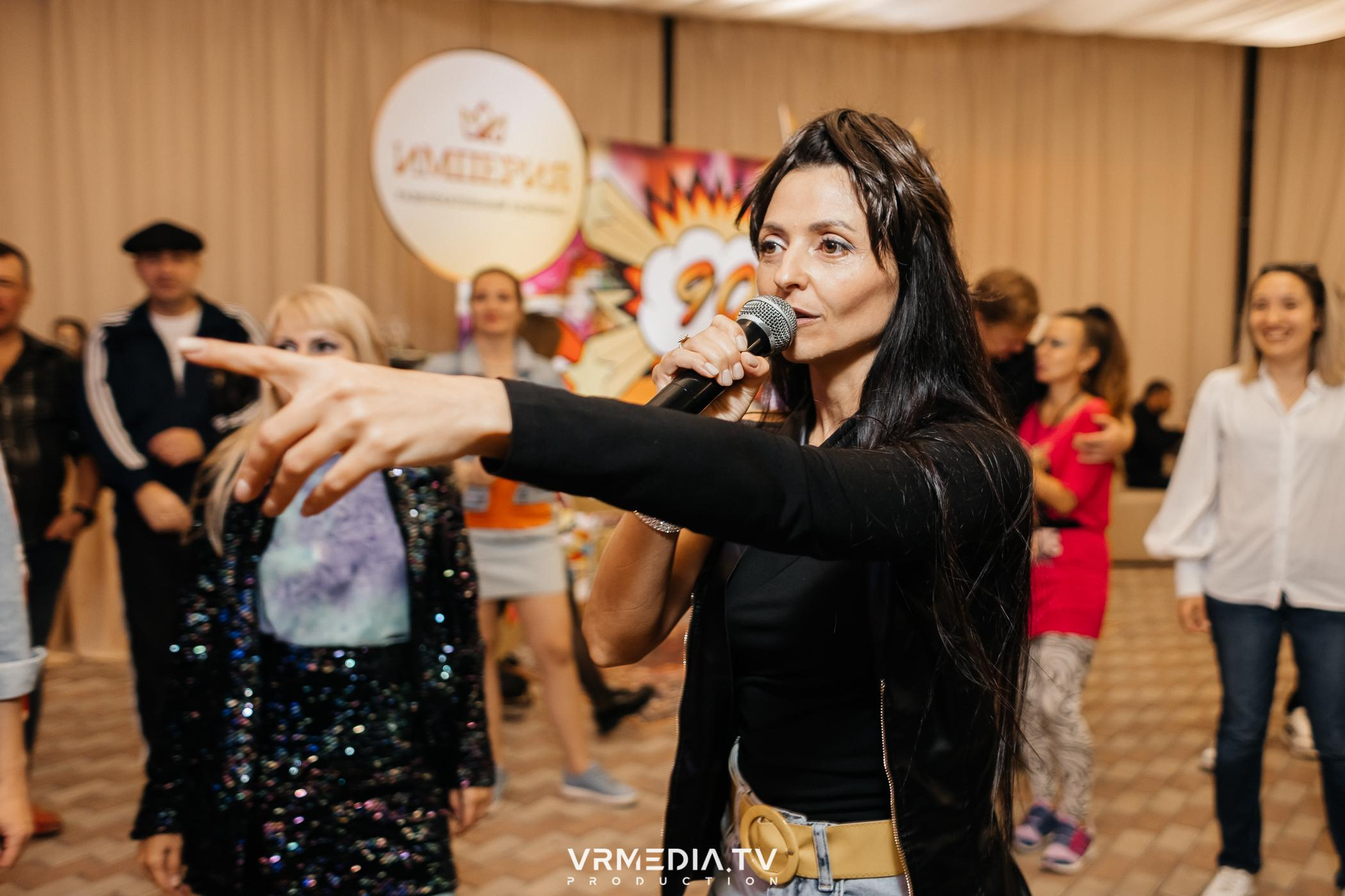 Дискотека 90-х в ресторане «Империя»