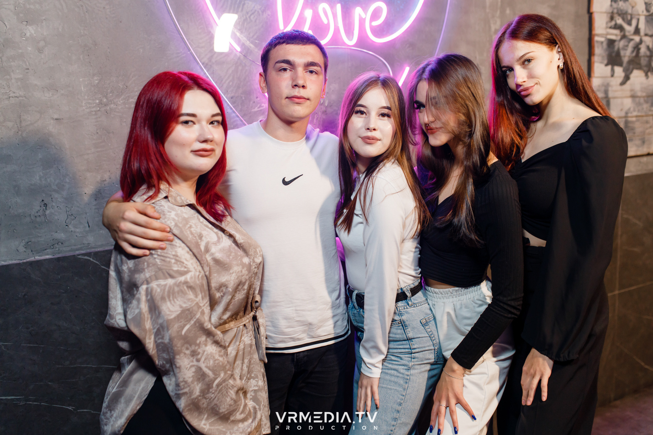 Выходные в баре «Друзья»