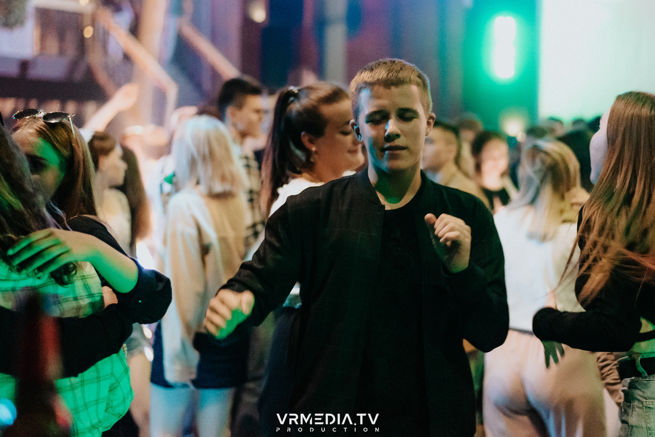 Выходные в баре «DOSKI»