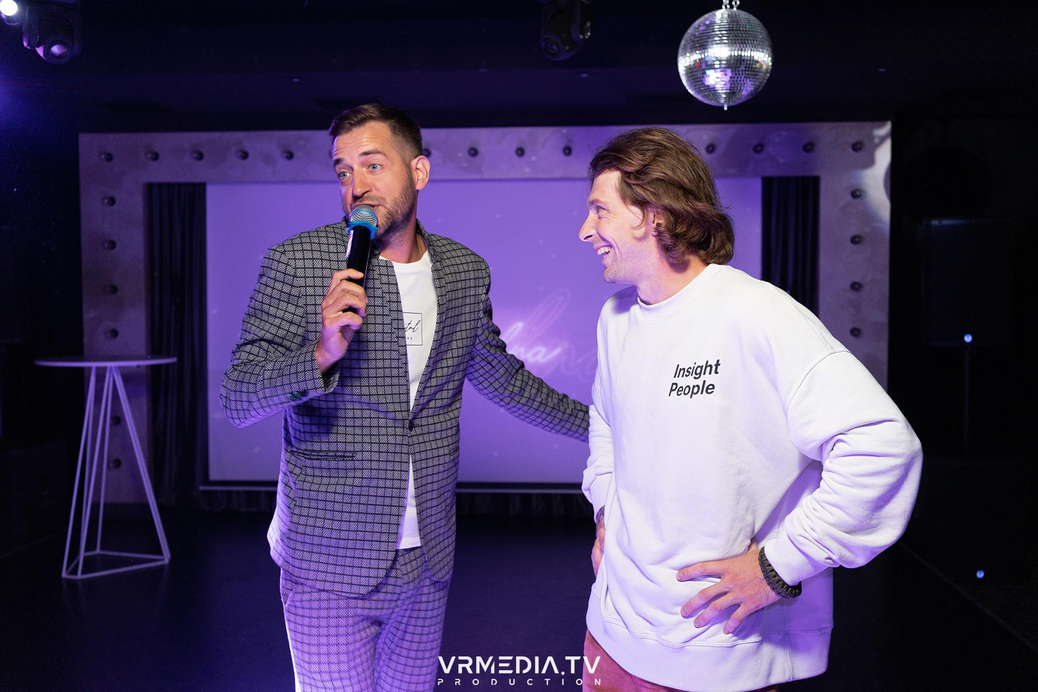 «Золотые нулевые» в караоке-баре «Volna»