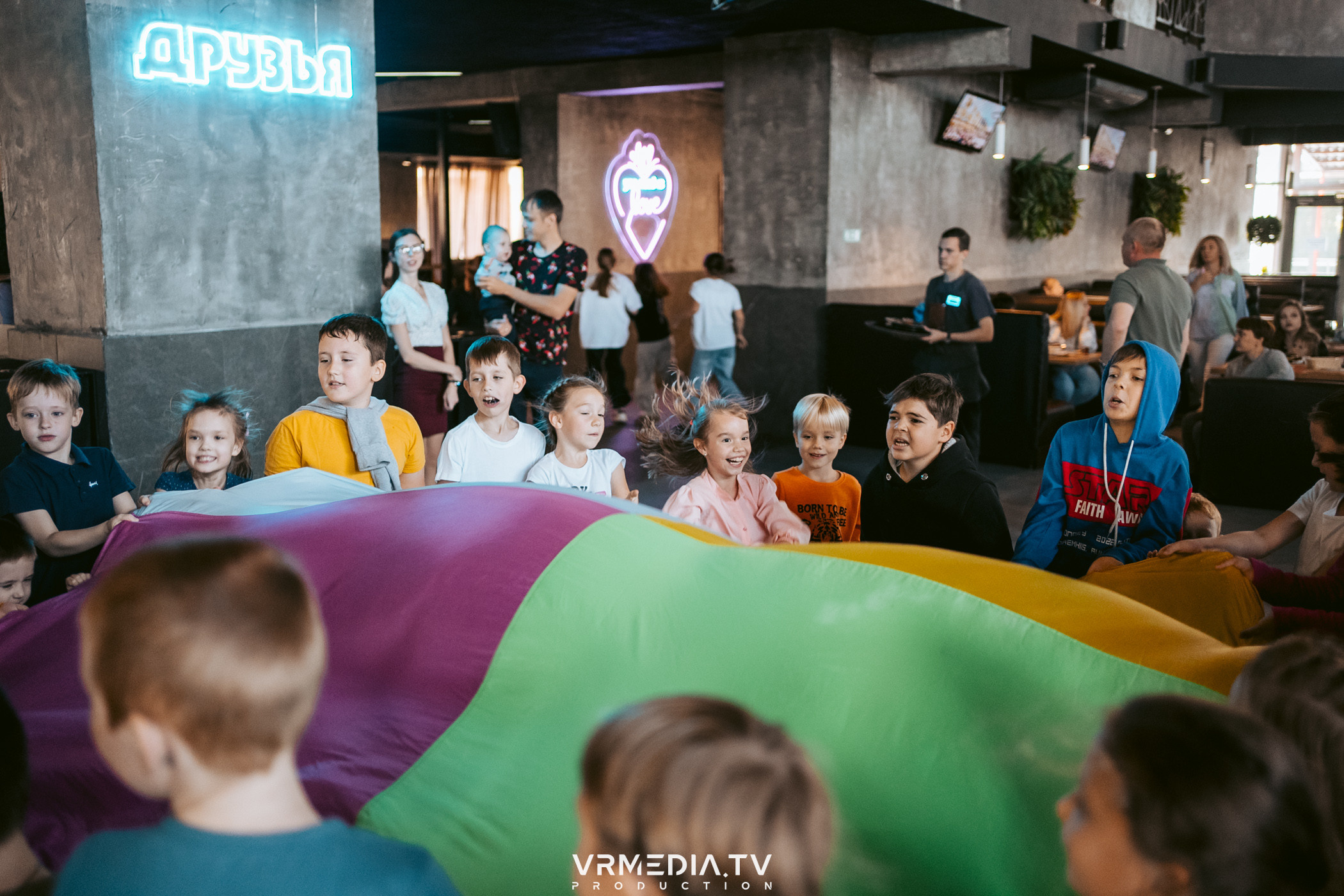 Baby time в баре «Друзья»