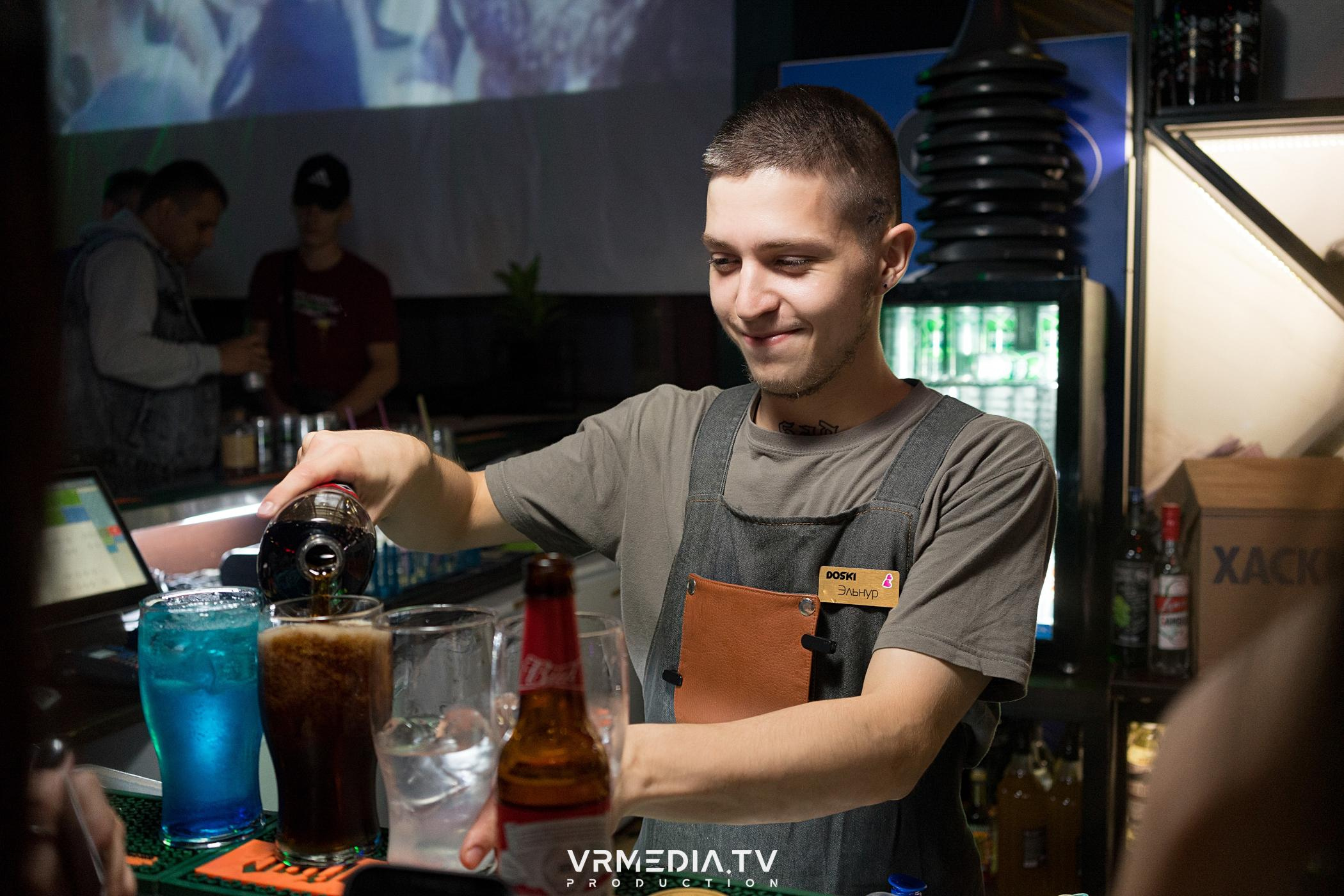 Выходные в баре «DOSKI»