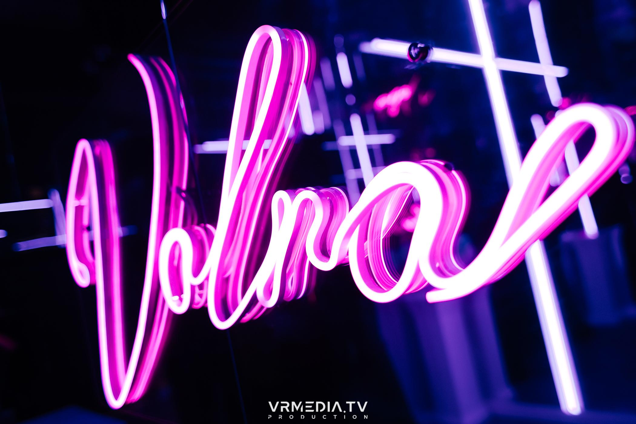 DANCE COCTAIL в караоке-баре «Volna»