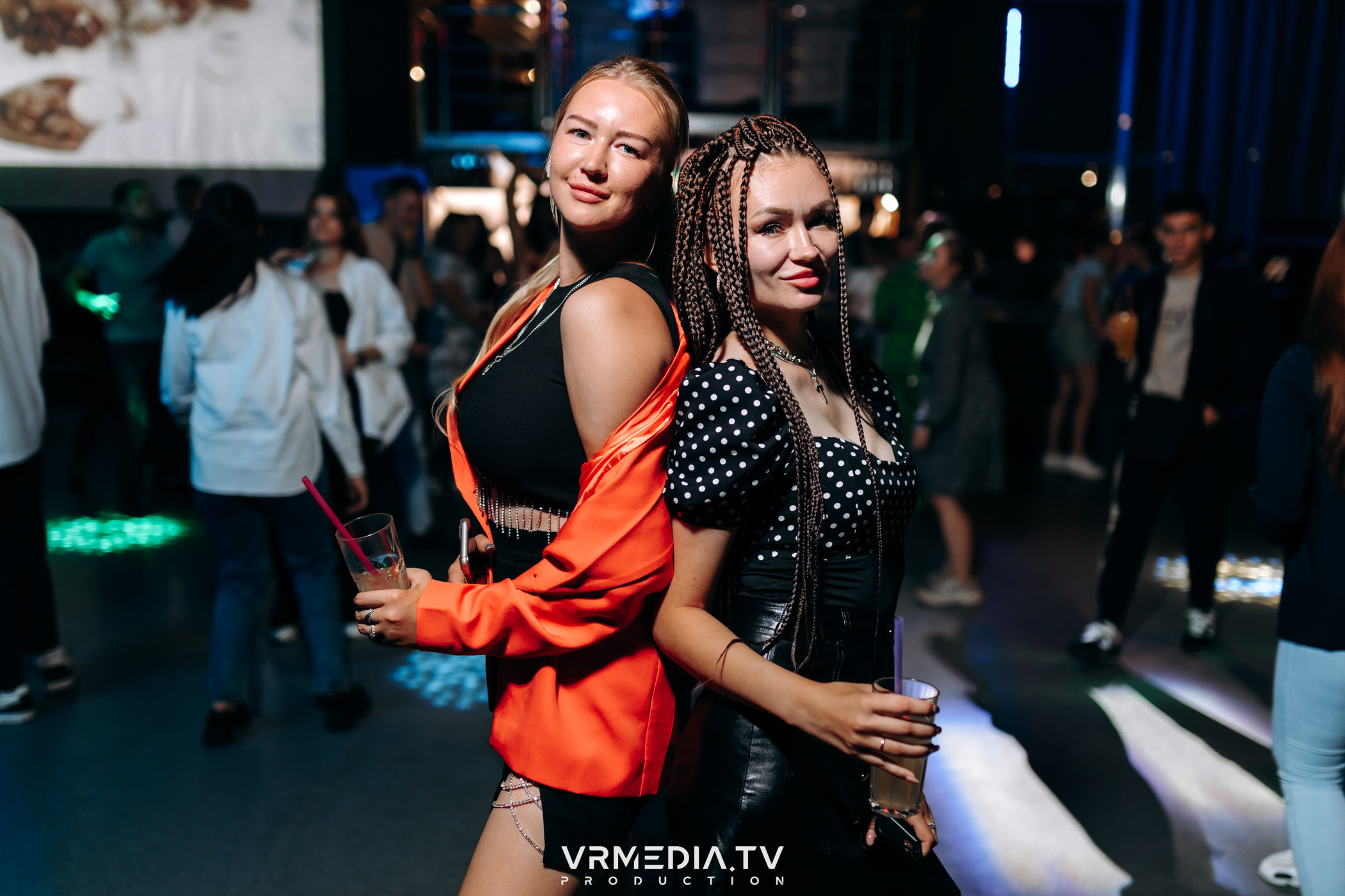 Выходные в баре «DOSKI»