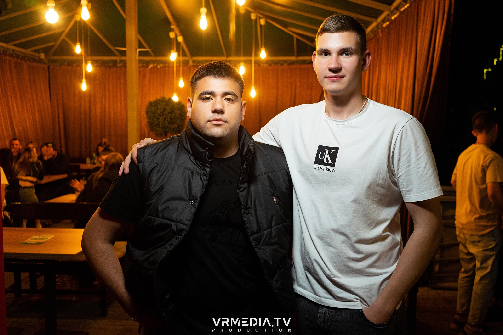 Выходные в баре «DOSKI»