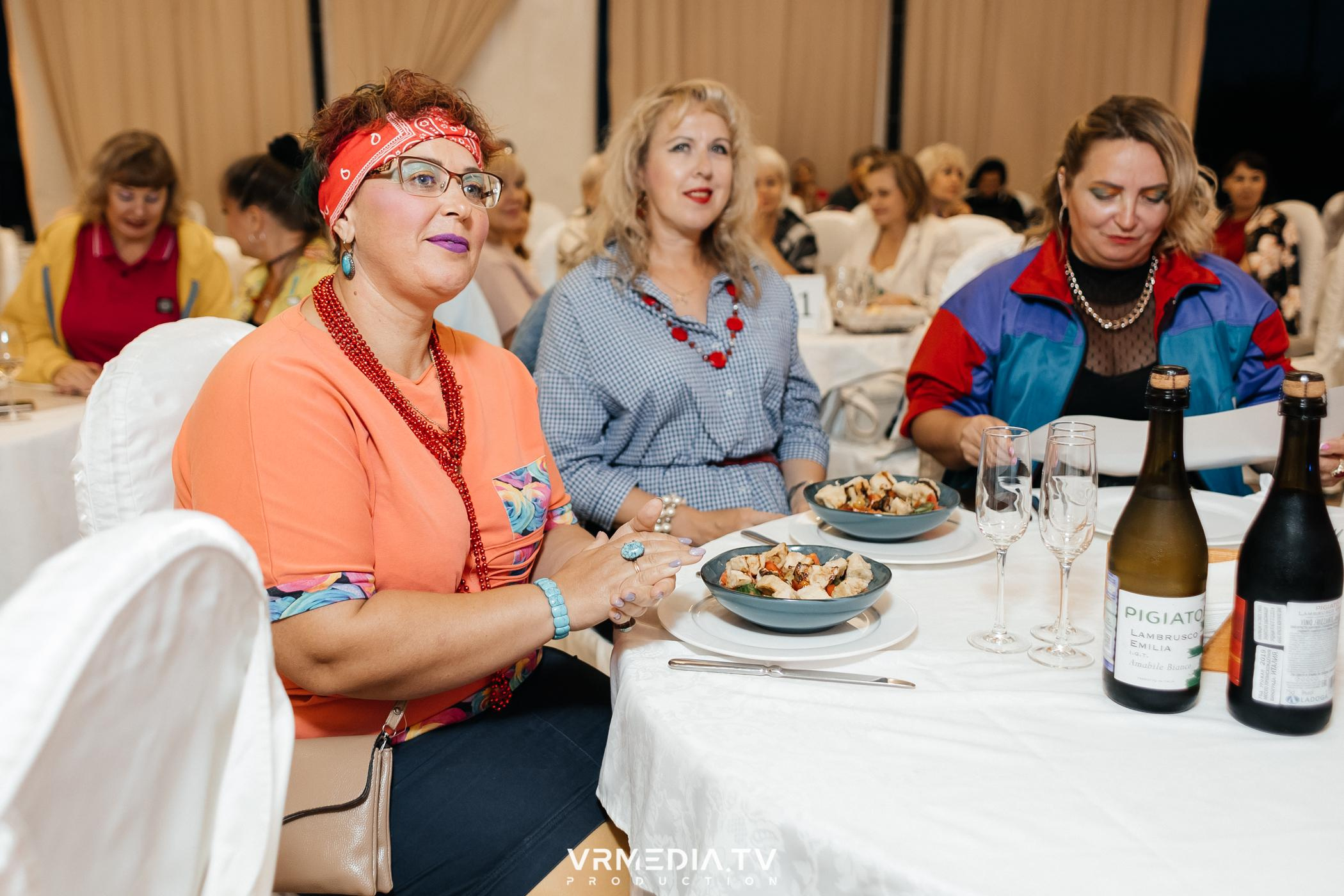 Дискотека 90-х в ресторане «Империя»