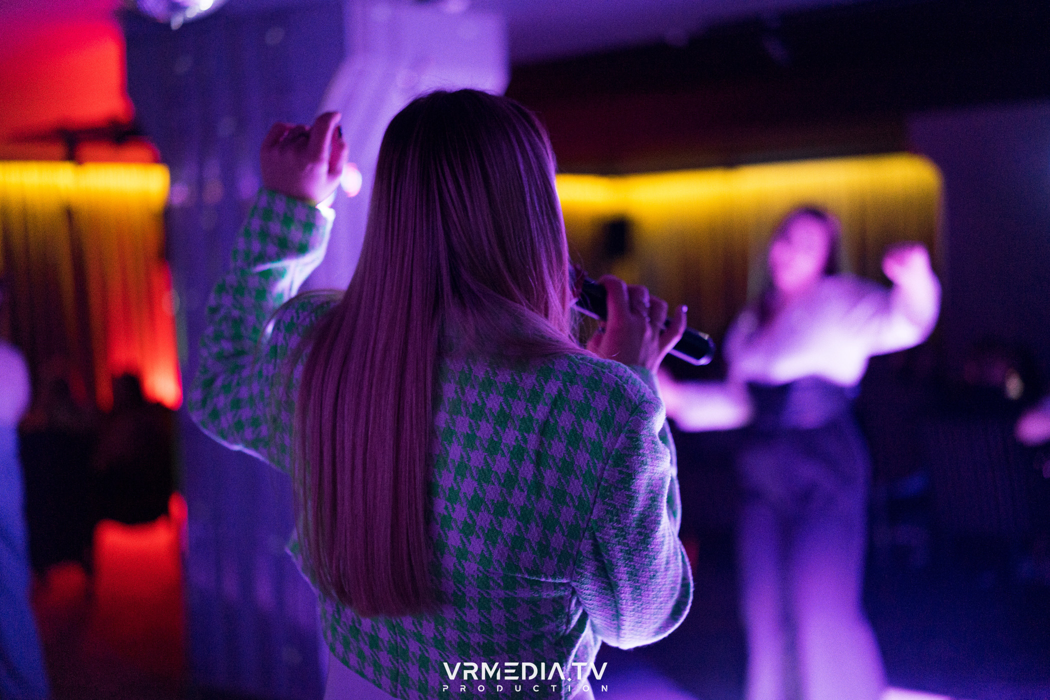 THE GOLD VOICE в караоке-баре «Volna»