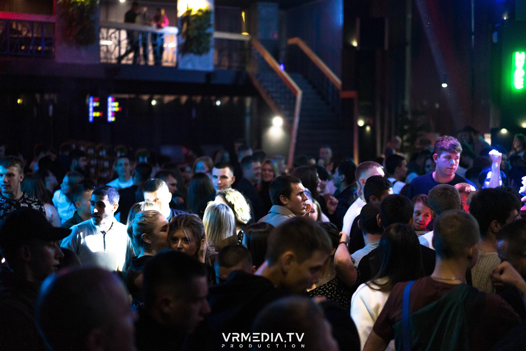 Выходные в баре «DOSKI»