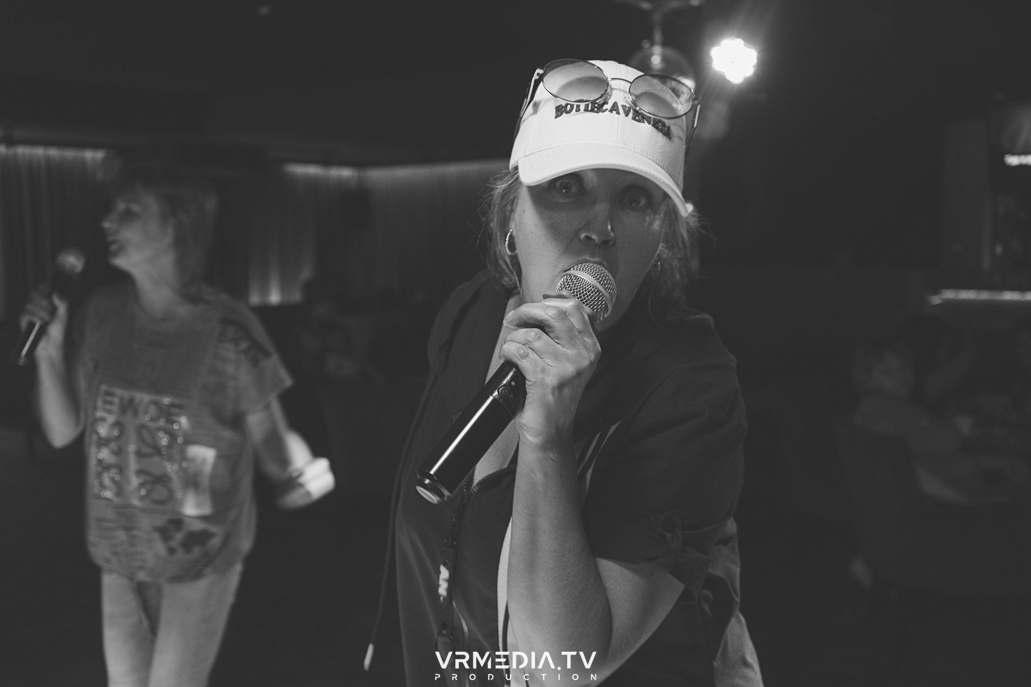 «Золотые нулевые» в караоке-баре «Volna»