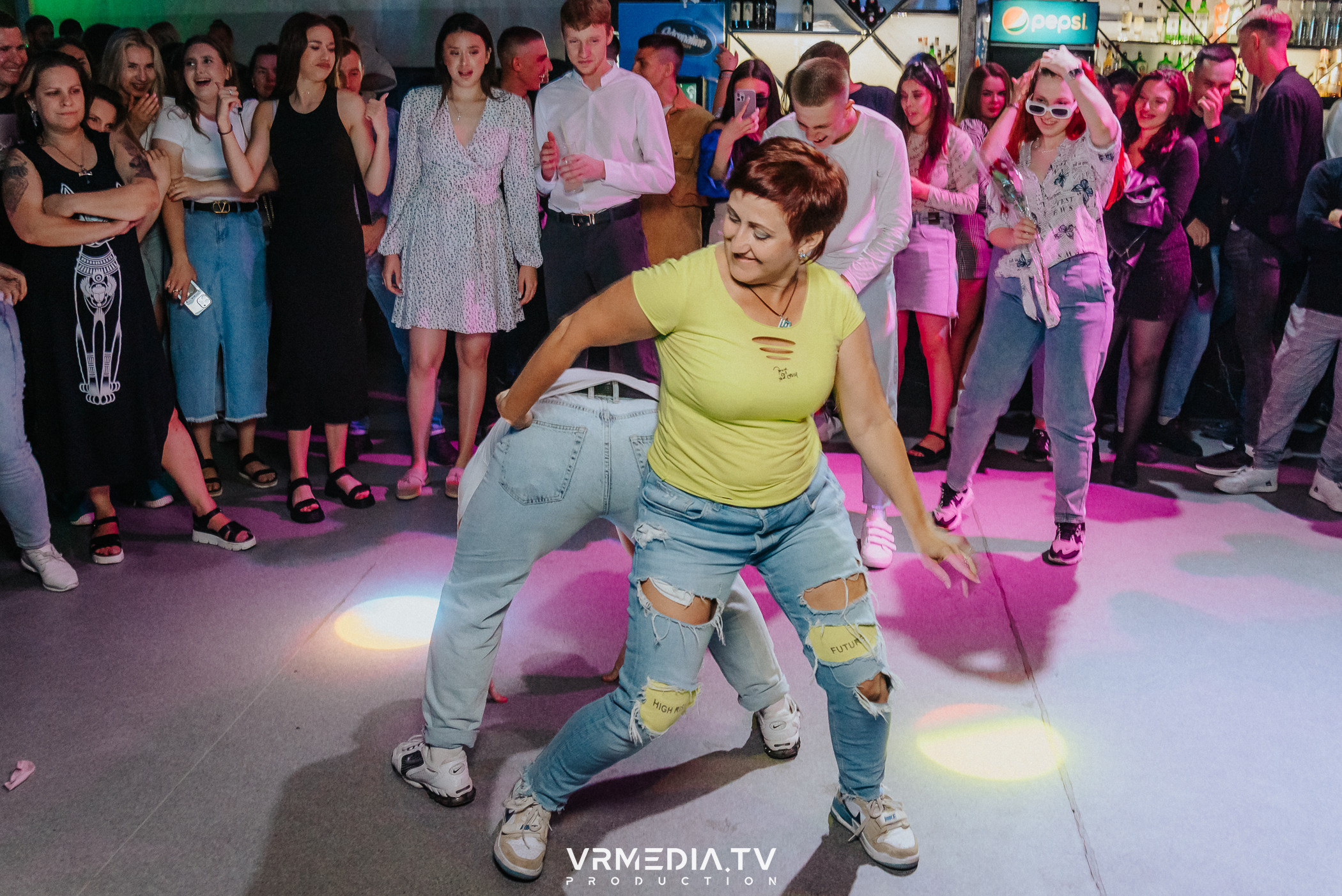 Выходные в баре «DOSKI»