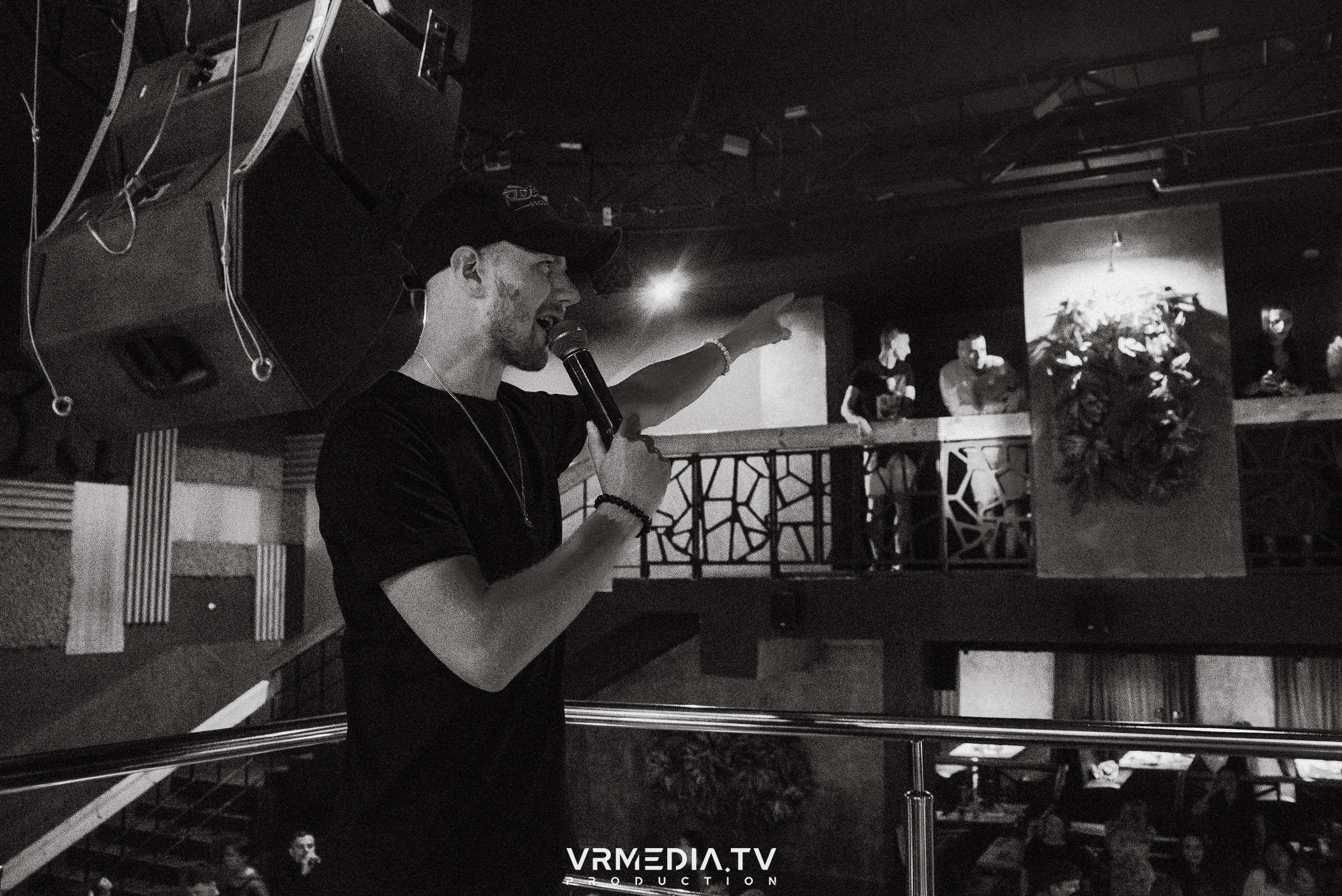 Выходные в баре «DOSKI»