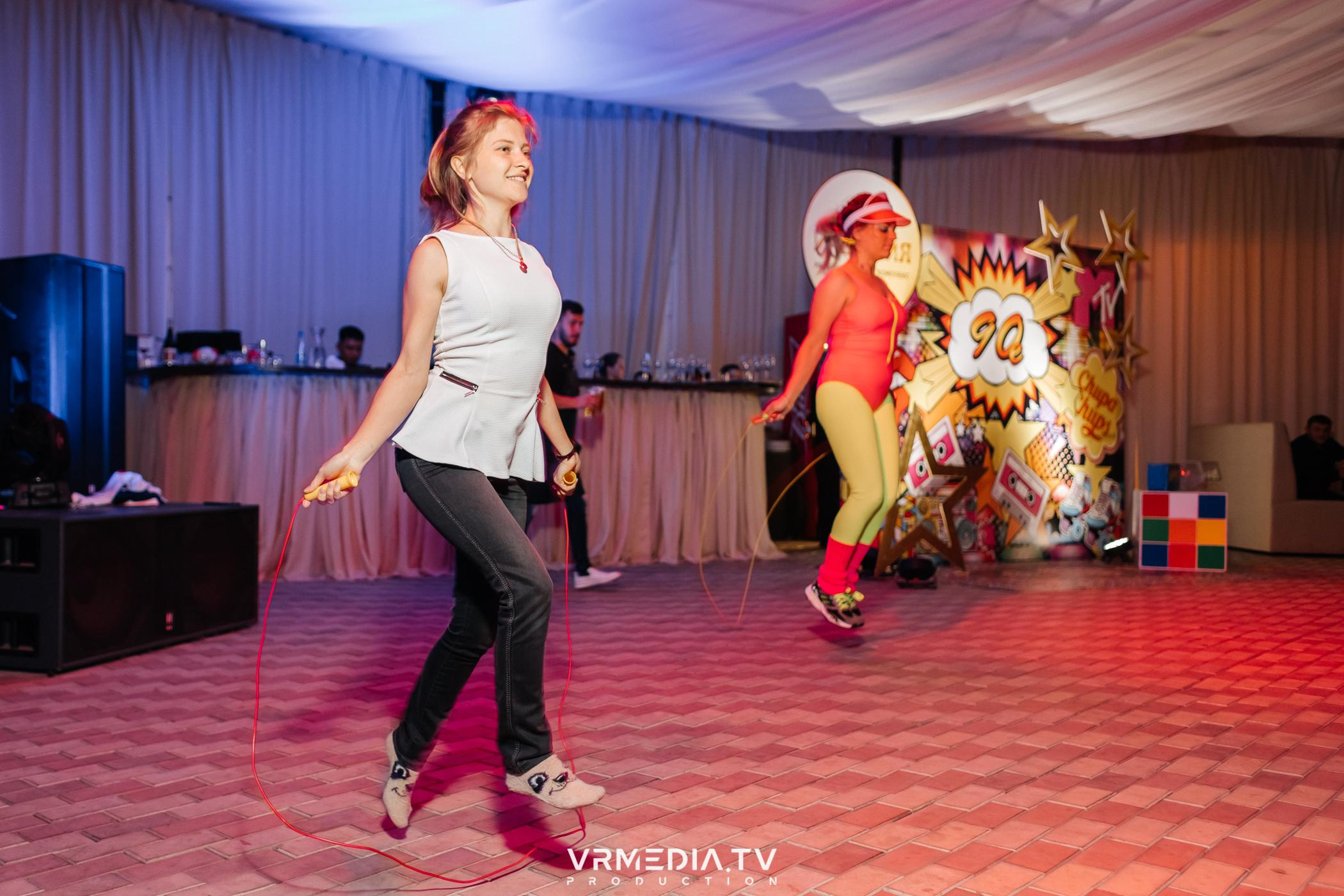 Дискотека 90-х в ресторане «Империя»