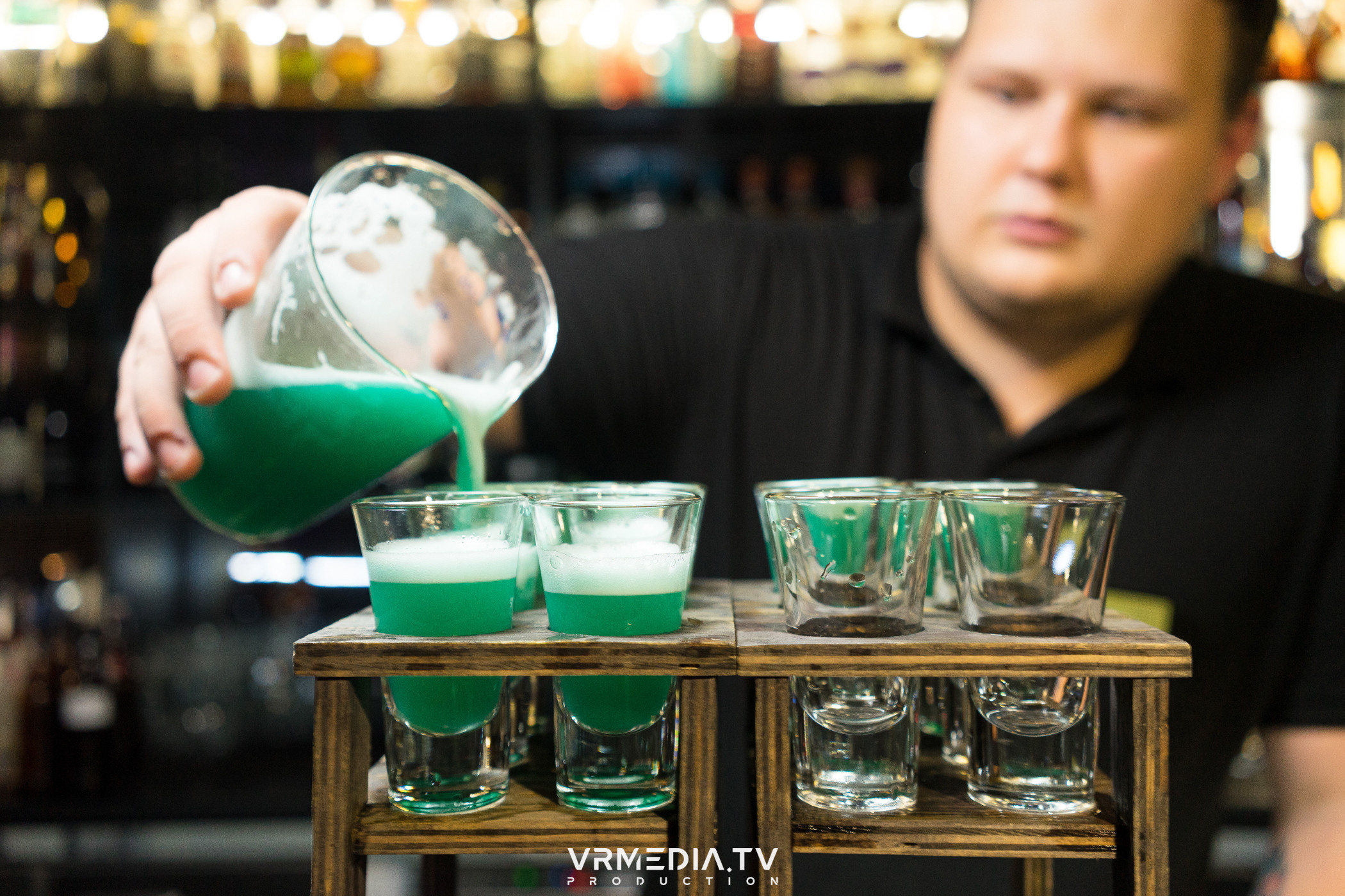 THE GOLD VOICE в караоке-баре «Volna»