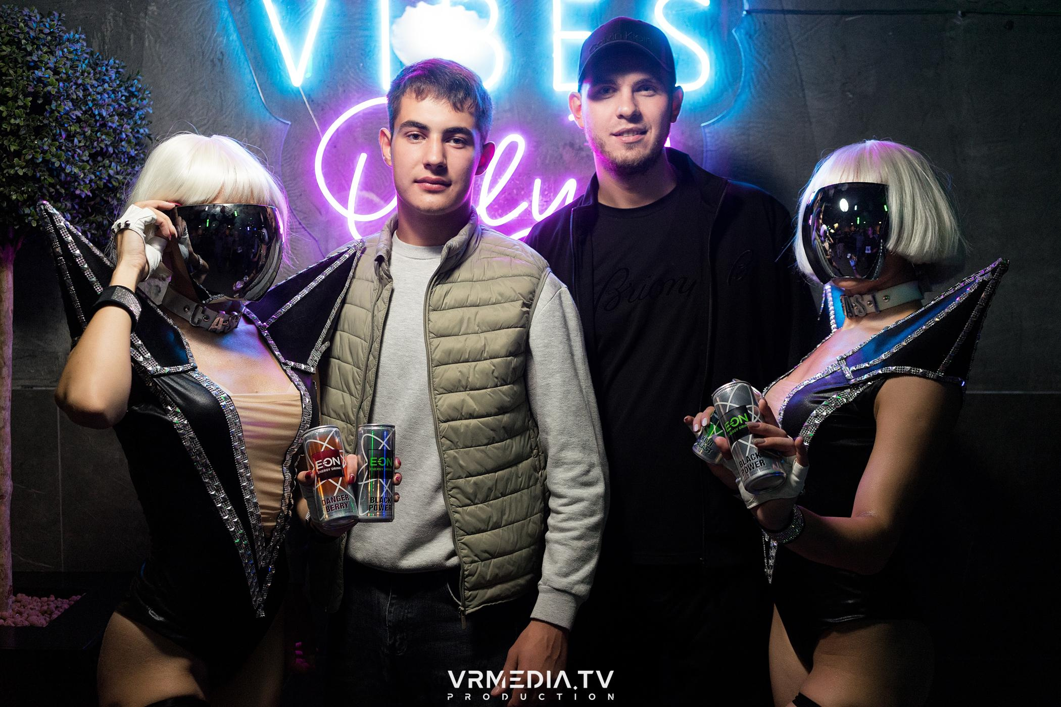 Выходные в баре «DOSKI»