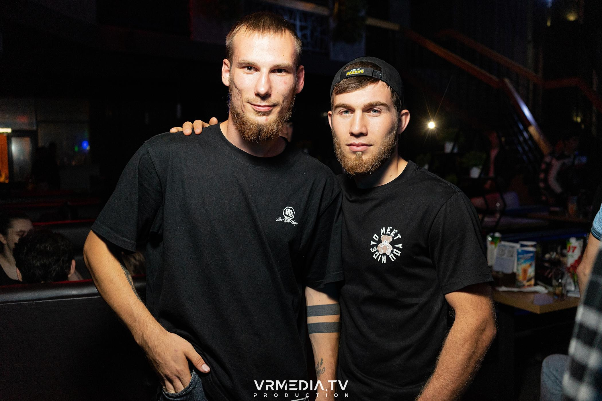 Выходные в баре «DOSKI»