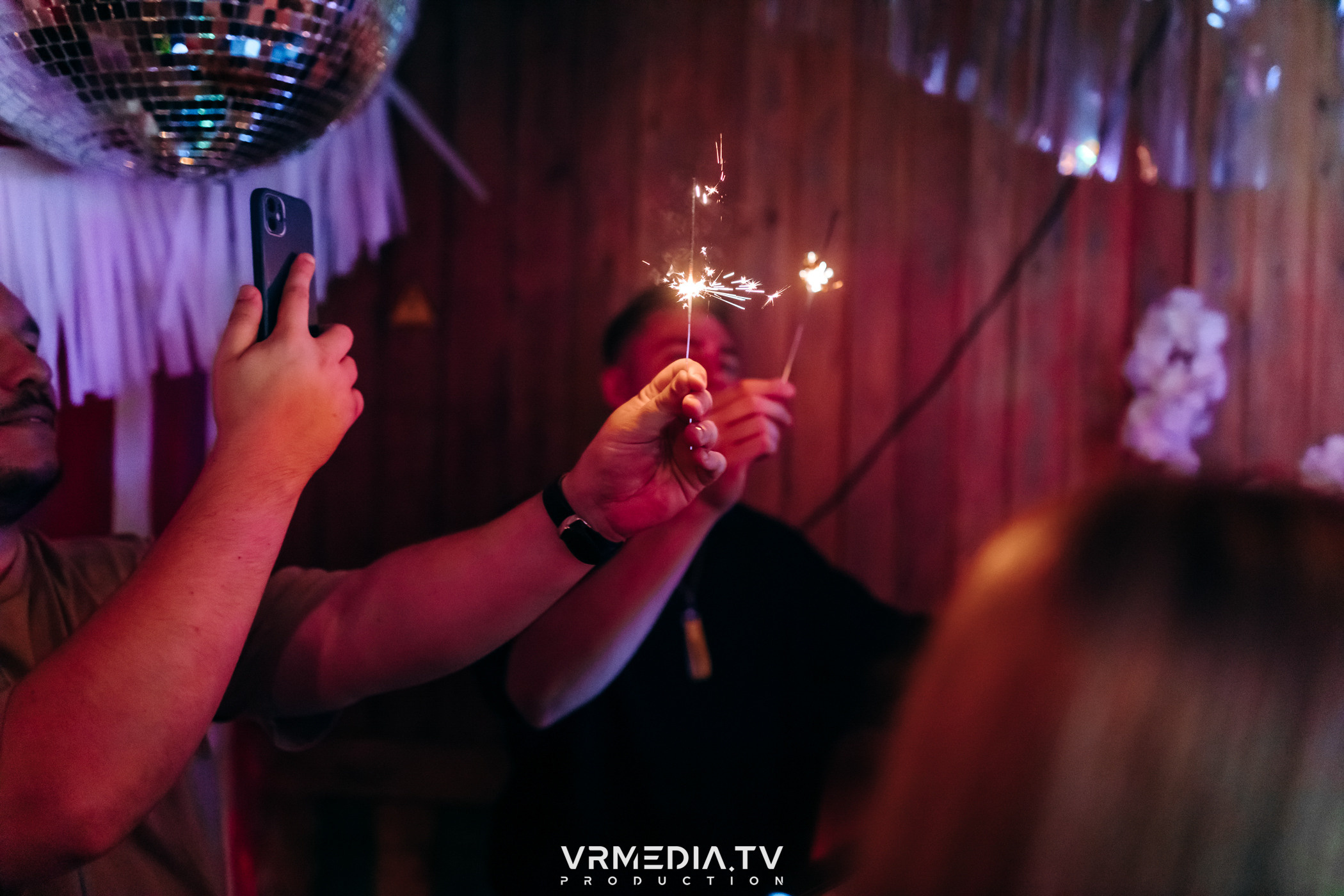 Бару «Cosmo» — 8 лет!