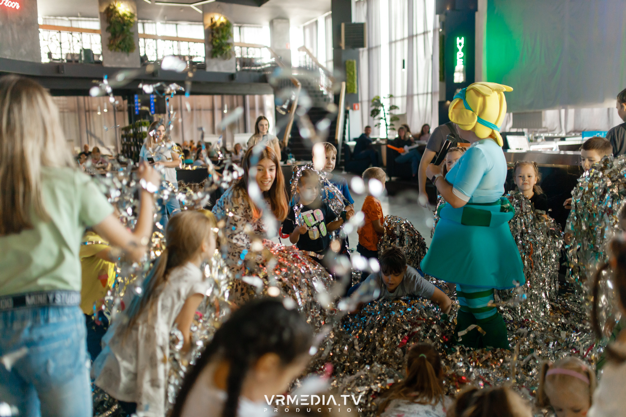 Baby time в баре «Друзья»