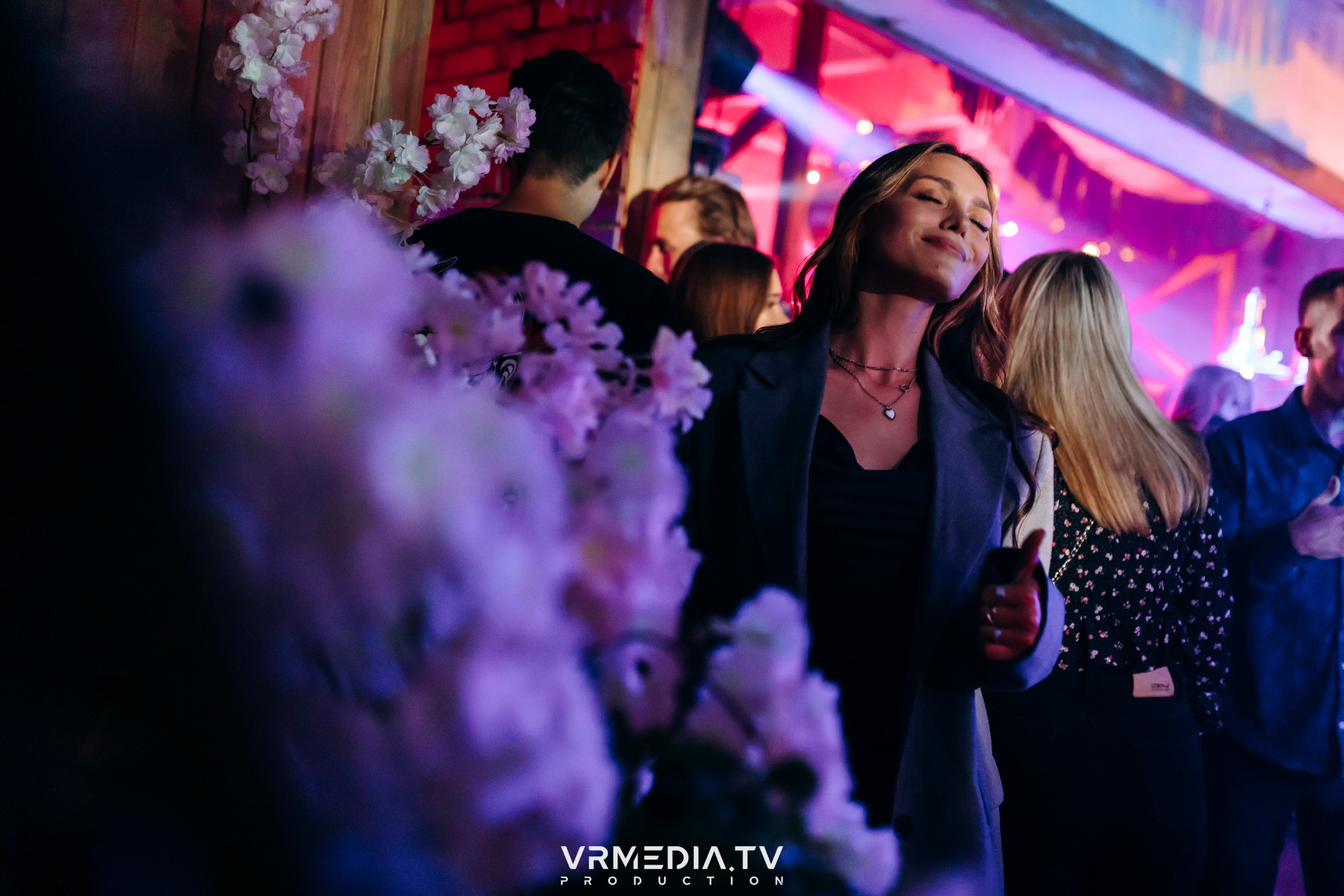 Бару «Cosmo» — 8 лет!