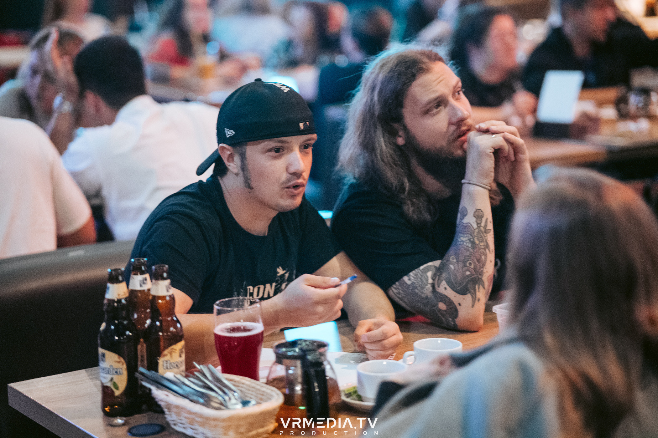 Эйнштейн party в баре «Друзья»