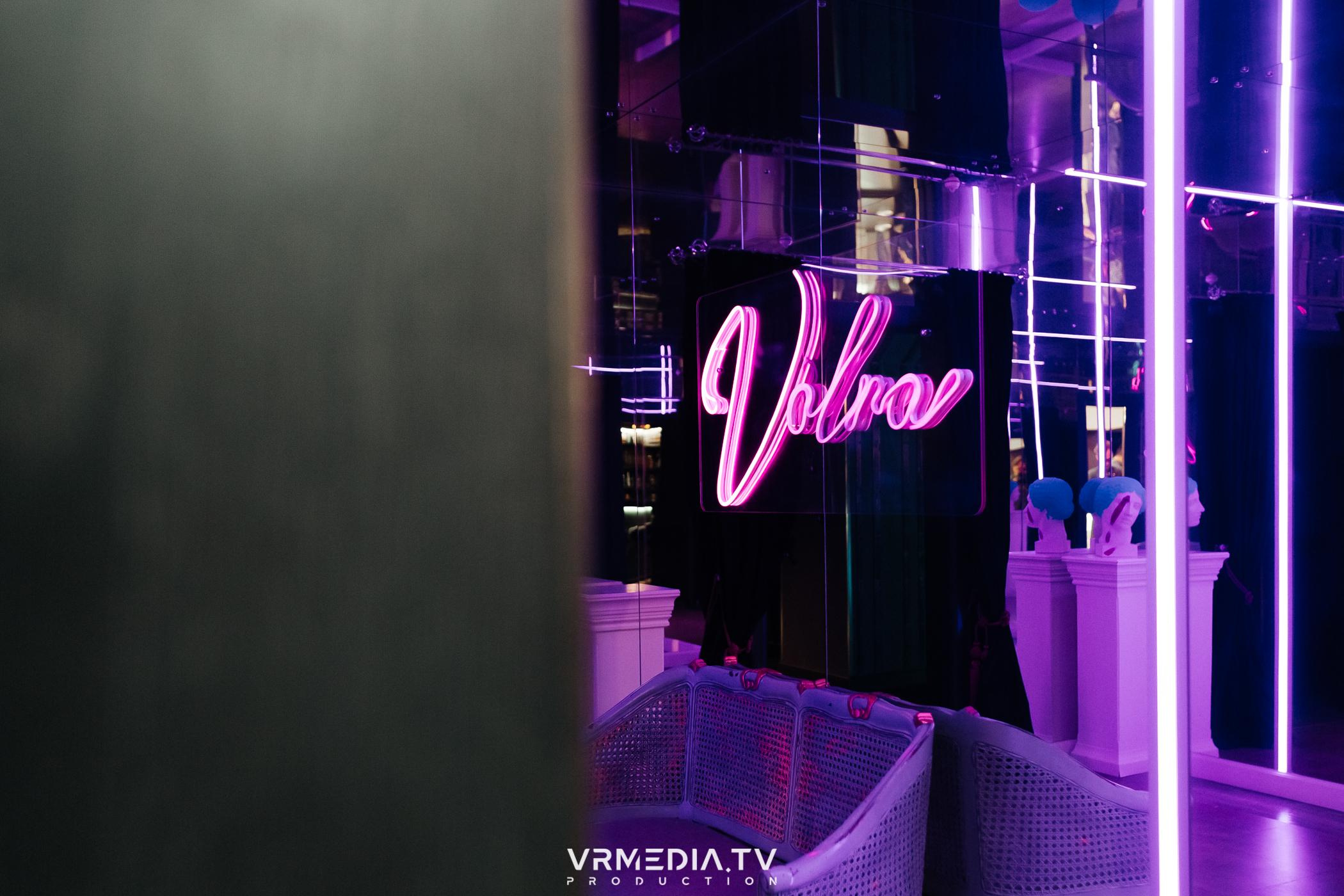 «Gentlemen show» в караоке-баре «Volna»