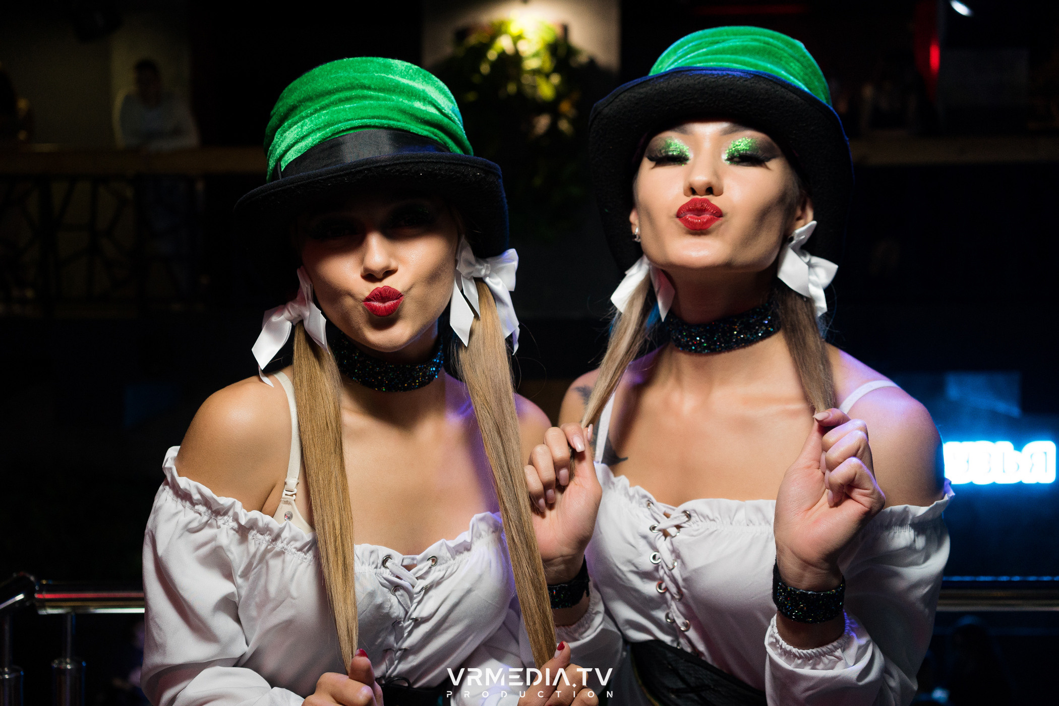 Октоберфест в баре «Друзья»